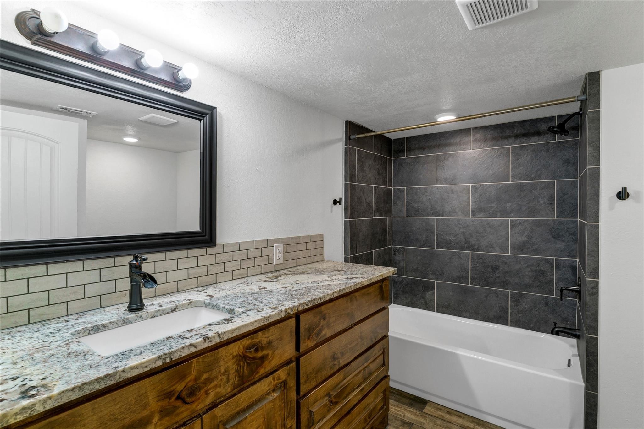 200 Peninsula Court Bluff Dale TX 76433