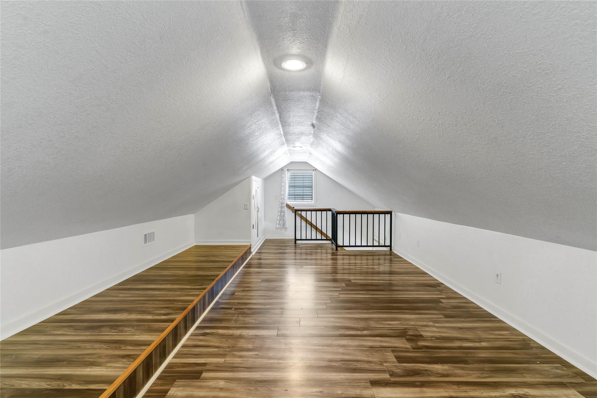 200 Peninsula Court Bluff Dale TX 76433