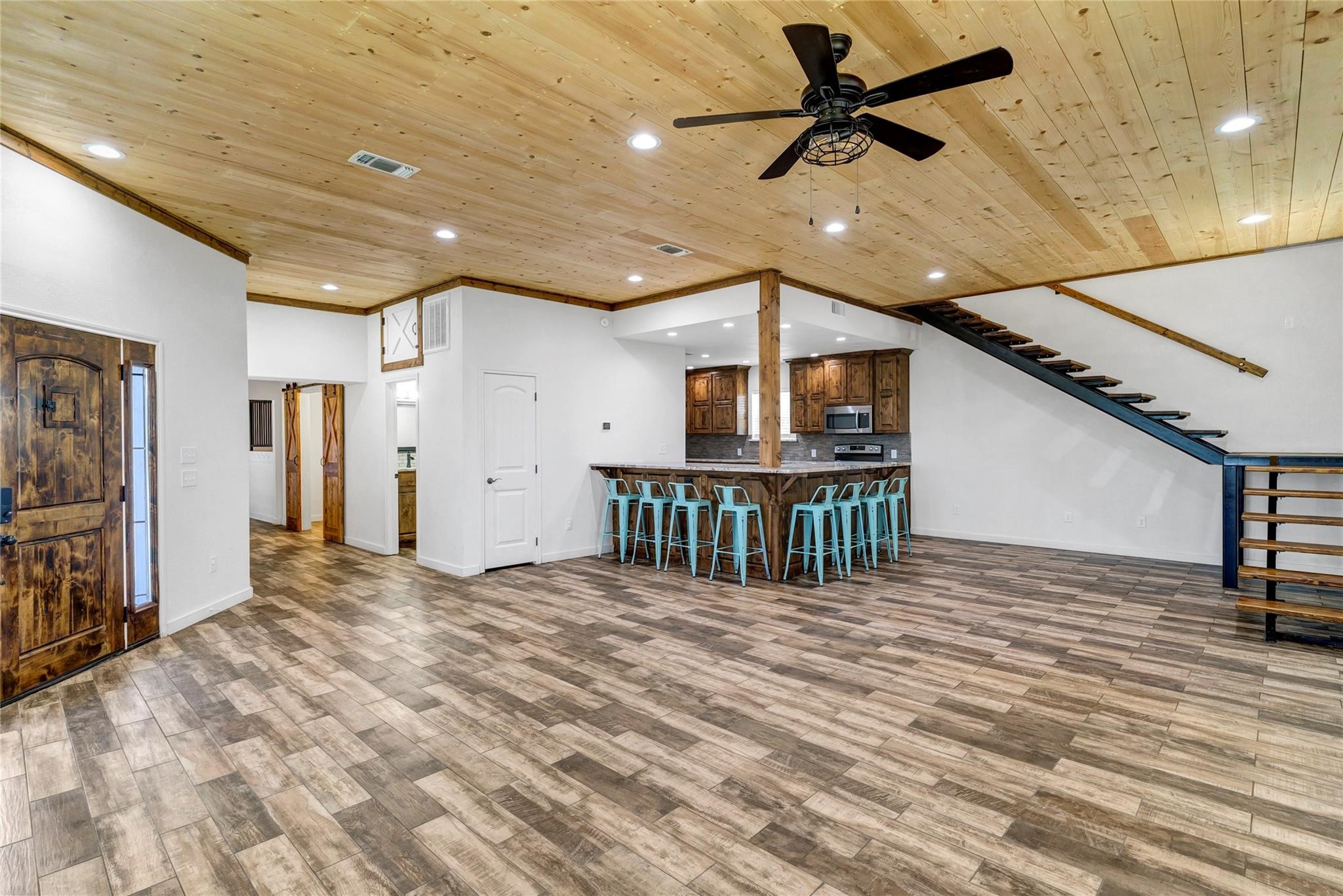 200 Peninsula Court Bluff Dale TX 76433