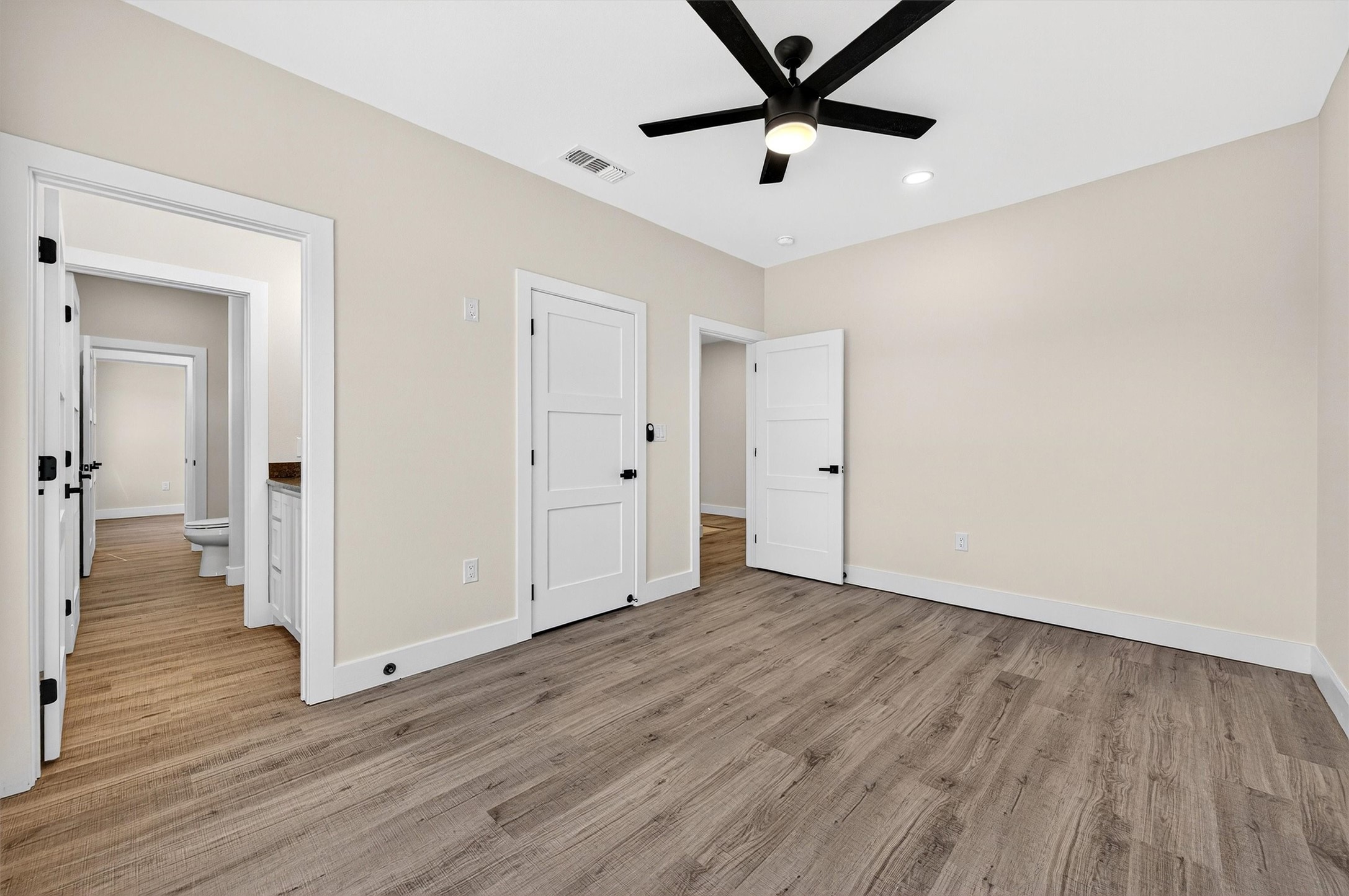 102 Huron Trail Lake Kiowa TX 76240