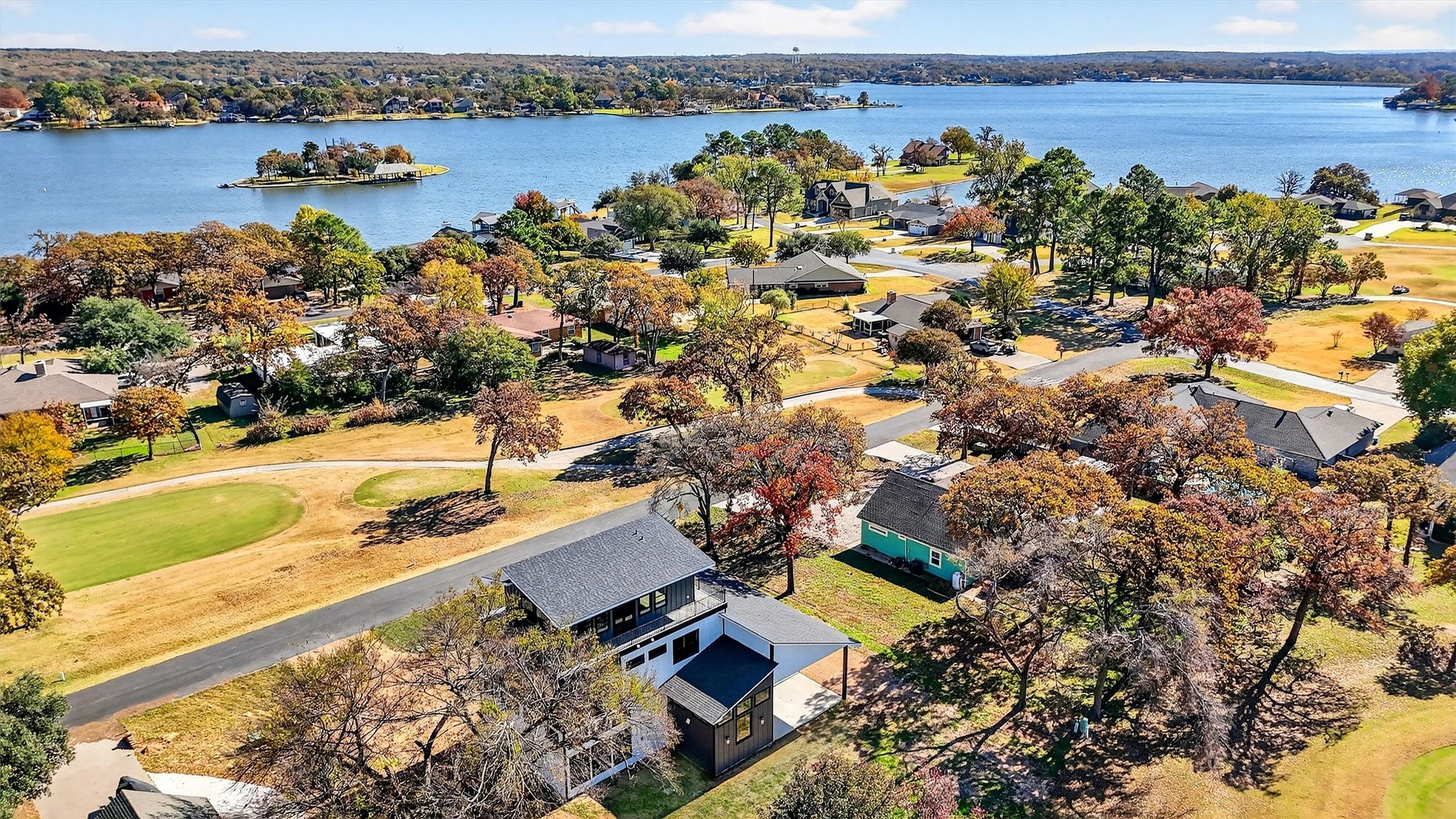 102 Huron Trail Lake Kiowa TX 76240