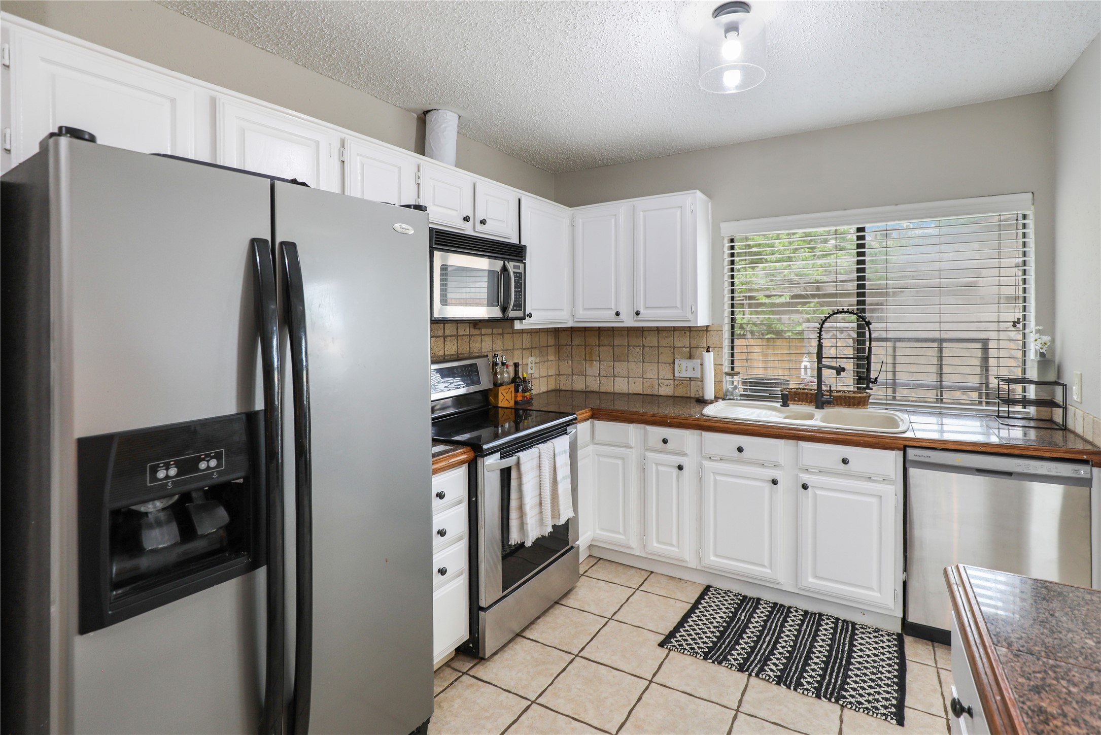 1609 Rockshire Drive Plano TX 75074