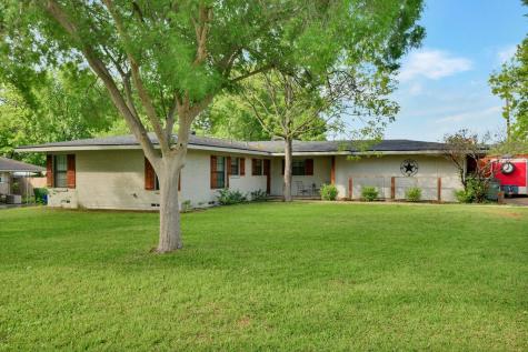 3813 Chicosa Trail Garland TX 75043
