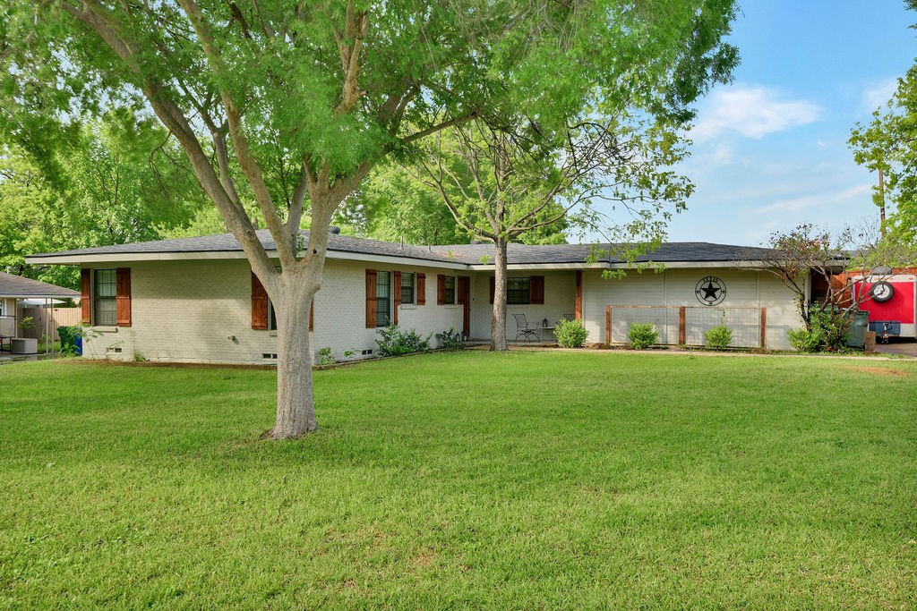 3813 Chicosa Trail Garland TX 75043