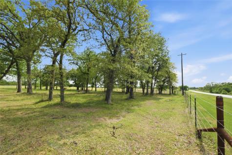 1512 Fm 413 Rosebud TX 76570
