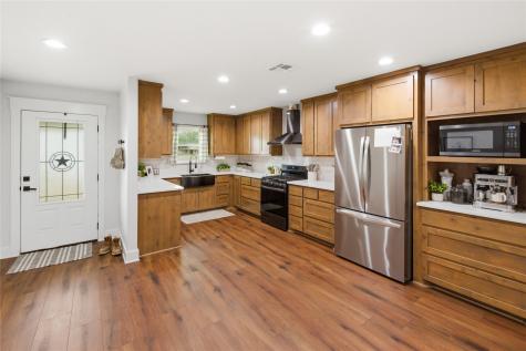 1512 Fm 413 Rosebud TX 76570