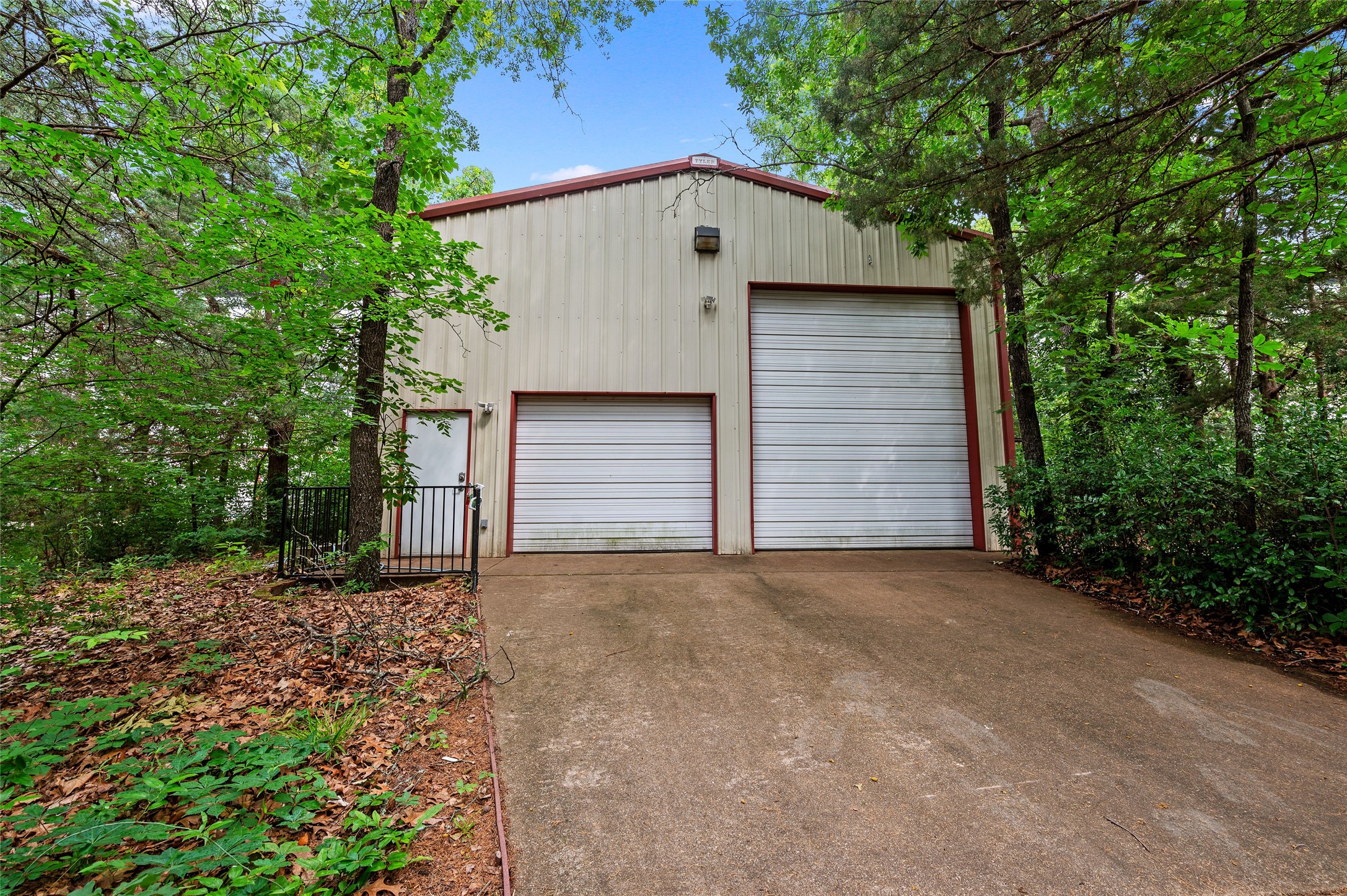 605 County Road 2310 Mineola TX 75773