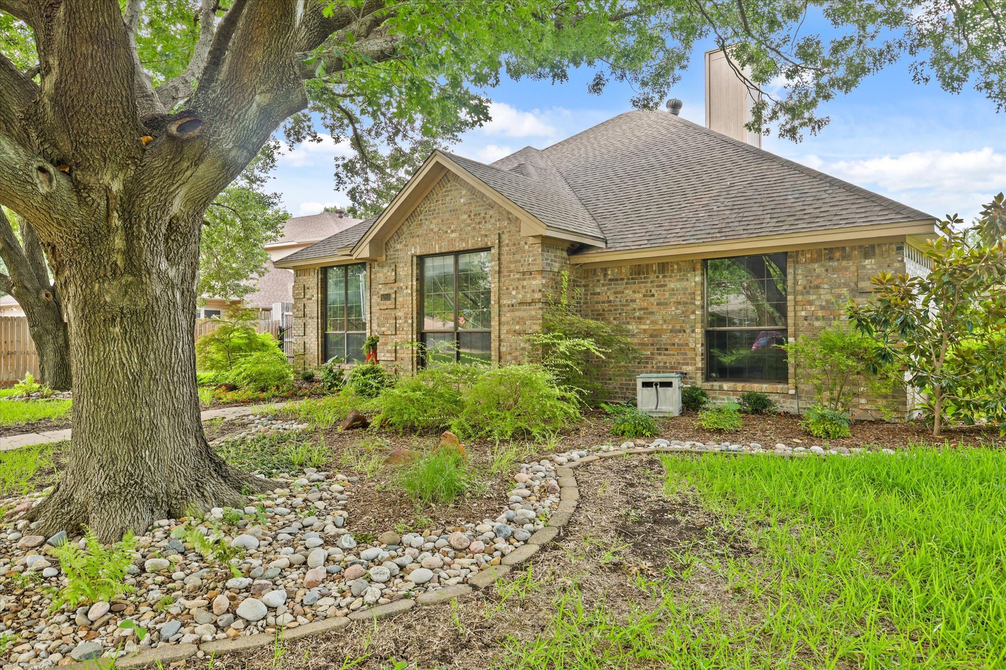 1514 Pickwick Lane Denton TX 76209