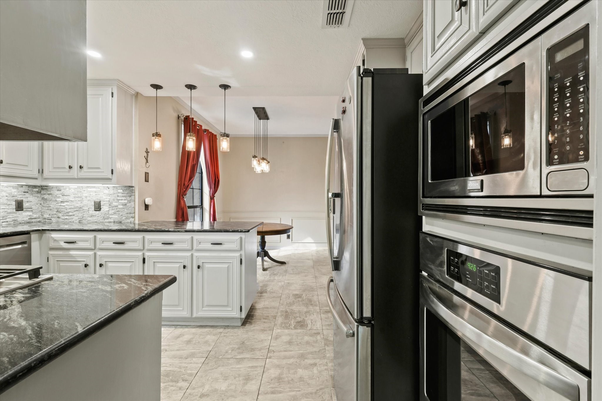 1514 Pickwick Lane Denton TX 76209