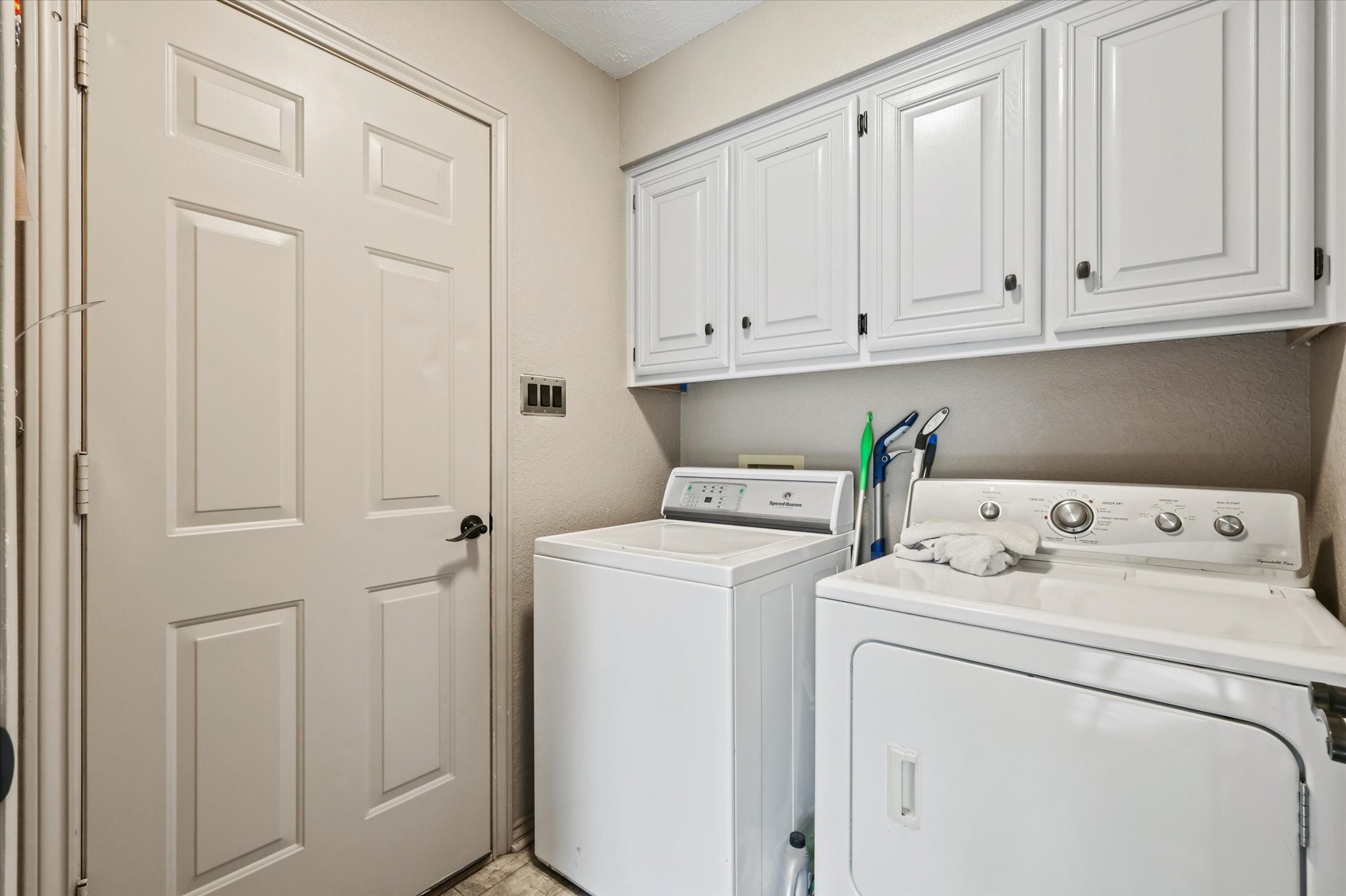 1514 Pickwick Lane Denton TX 76209