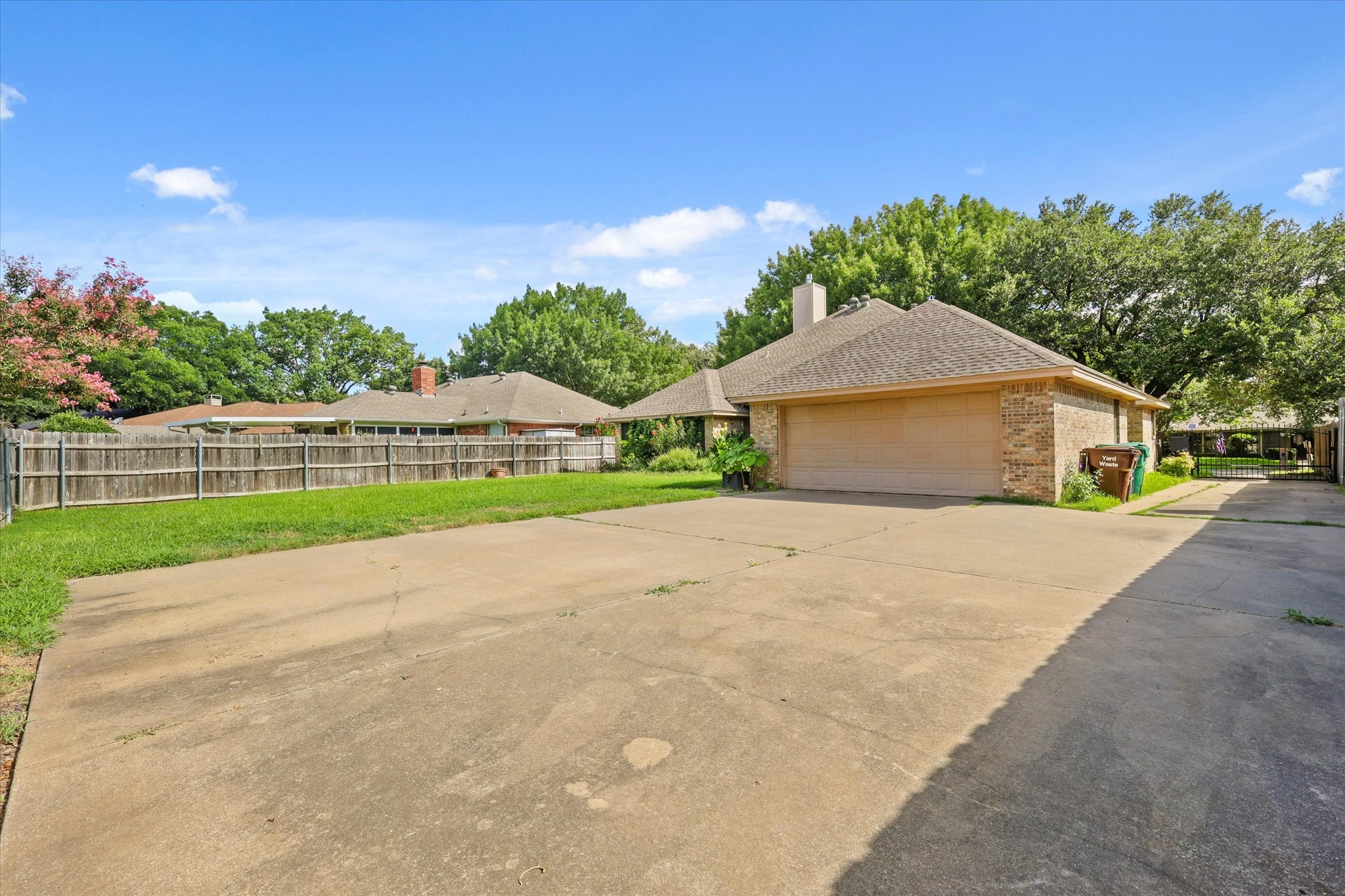 1514 Pickwick Lane Denton TX 76209