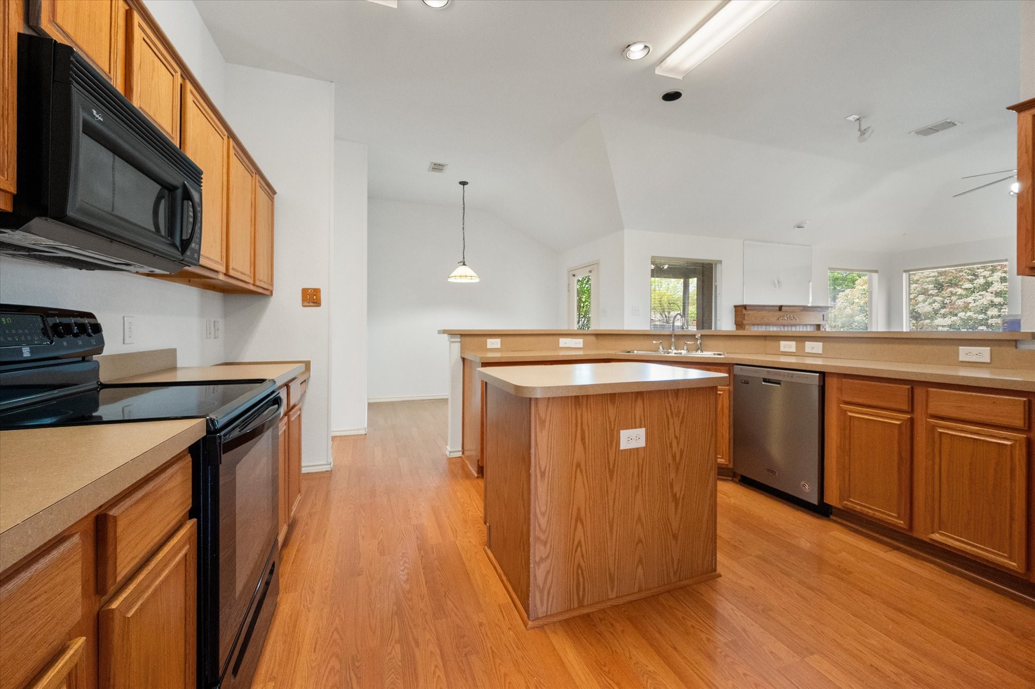 1 Boltes Court Mansfield TX 76063