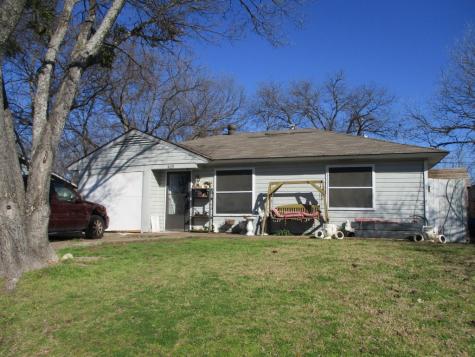 409 Arrowhead Trace Grand Prairie TX 75051