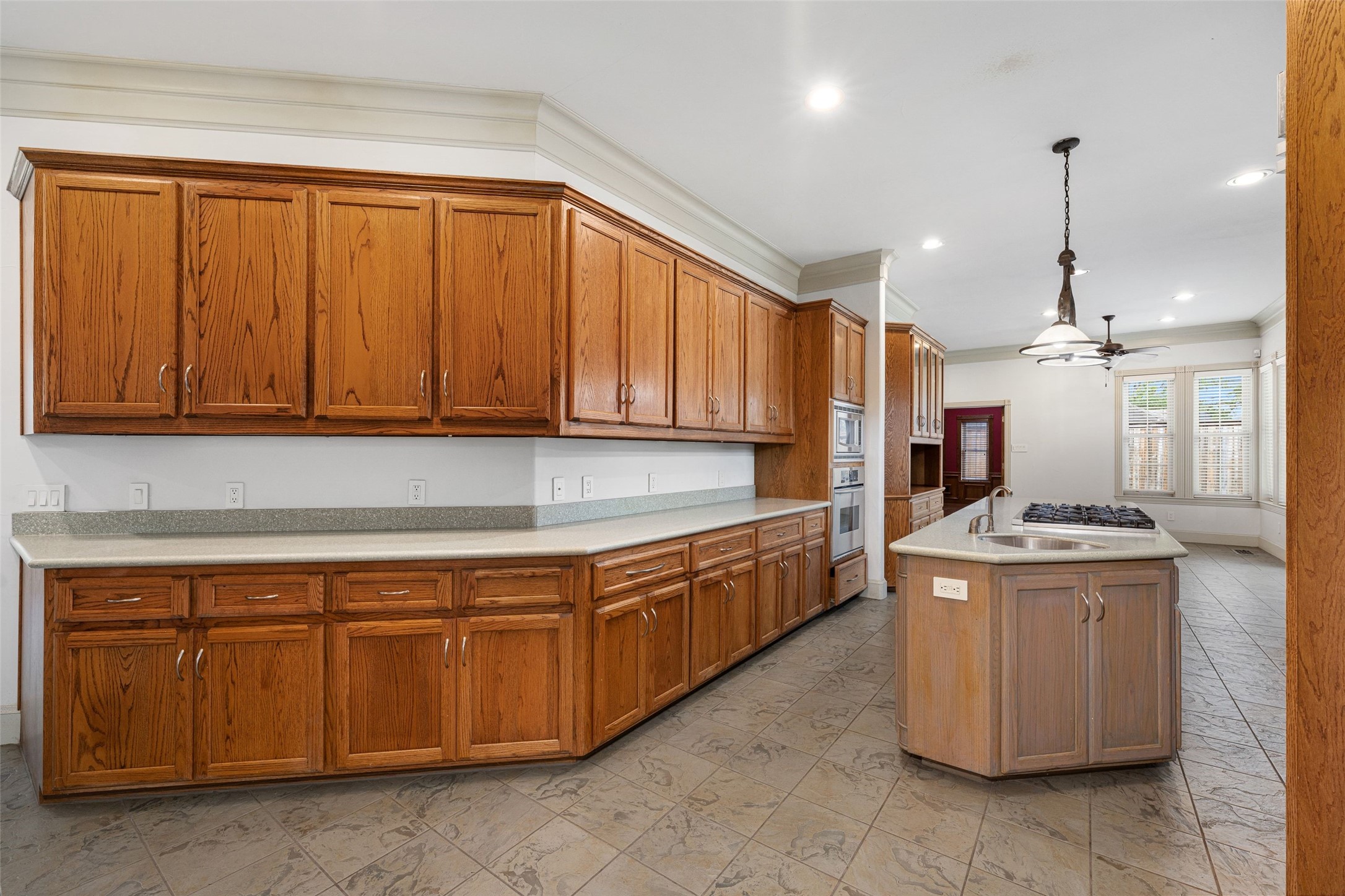 1513 Canyon Oaks Drive Irving TX 75061