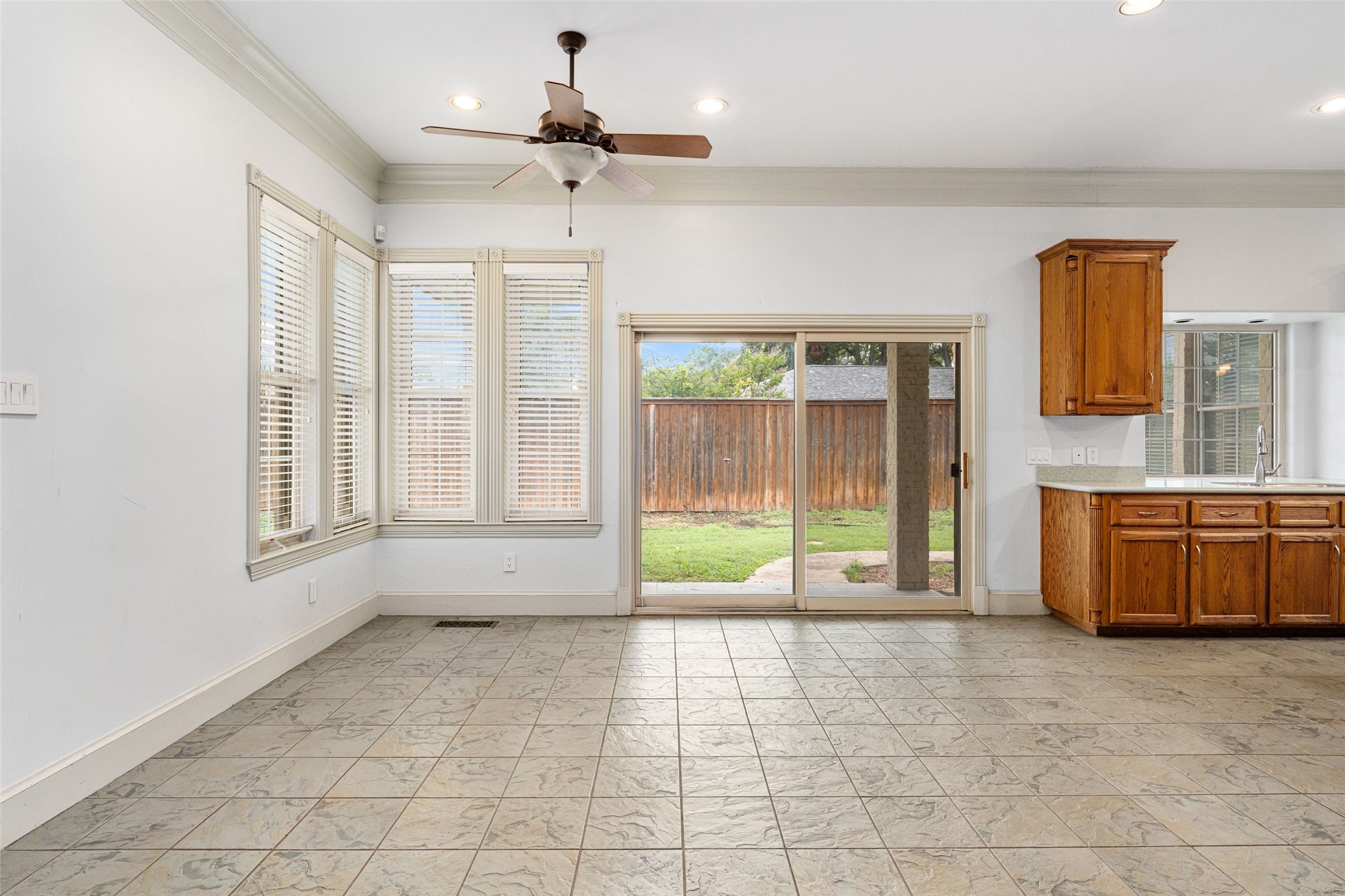 1513 Canyon Oaks Drive Irving TX 75061