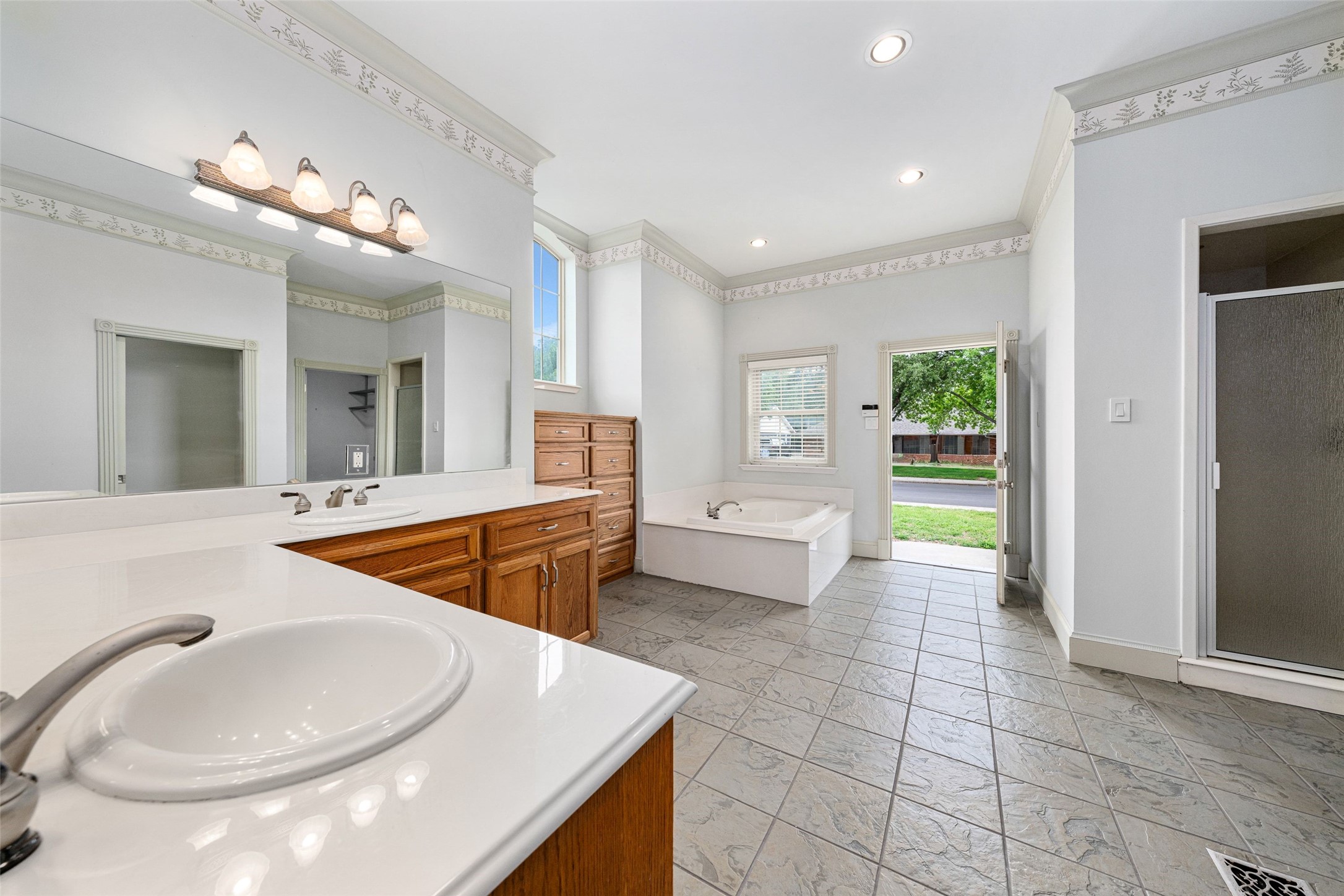 1513 Canyon Oaks Drive Irving TX 75061
