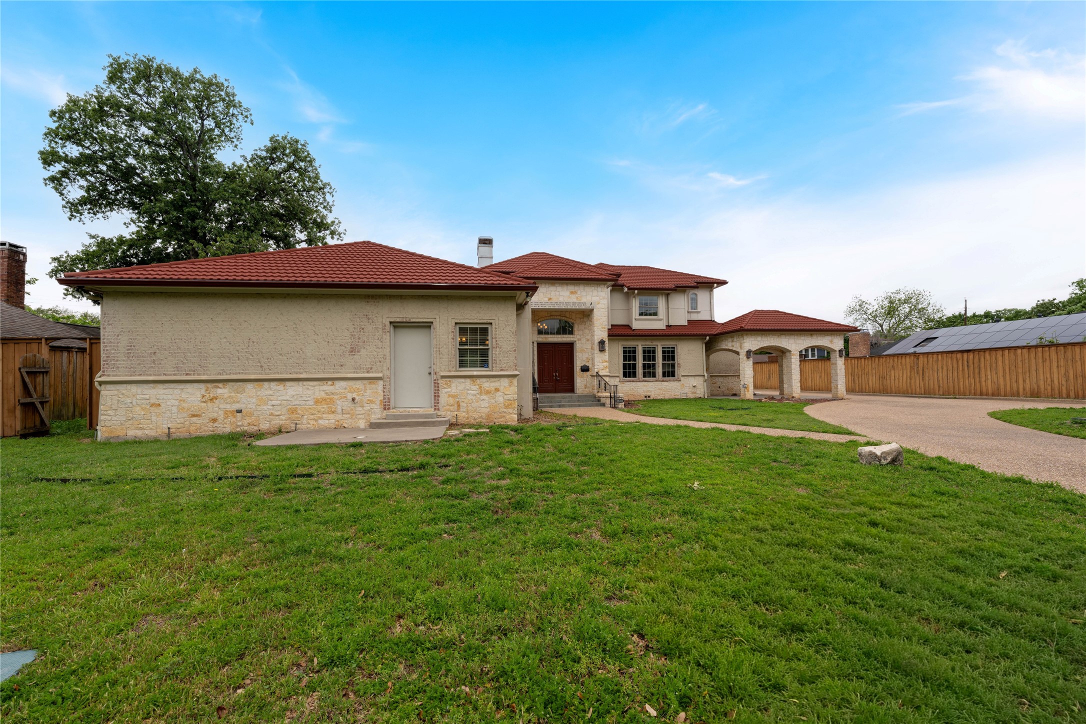 1513 Canyon Oaks Drive Irving TX 75061