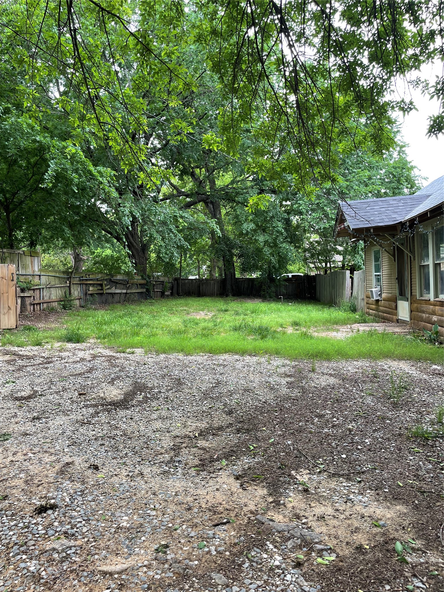 1025 Baker Street Denison TX 75020