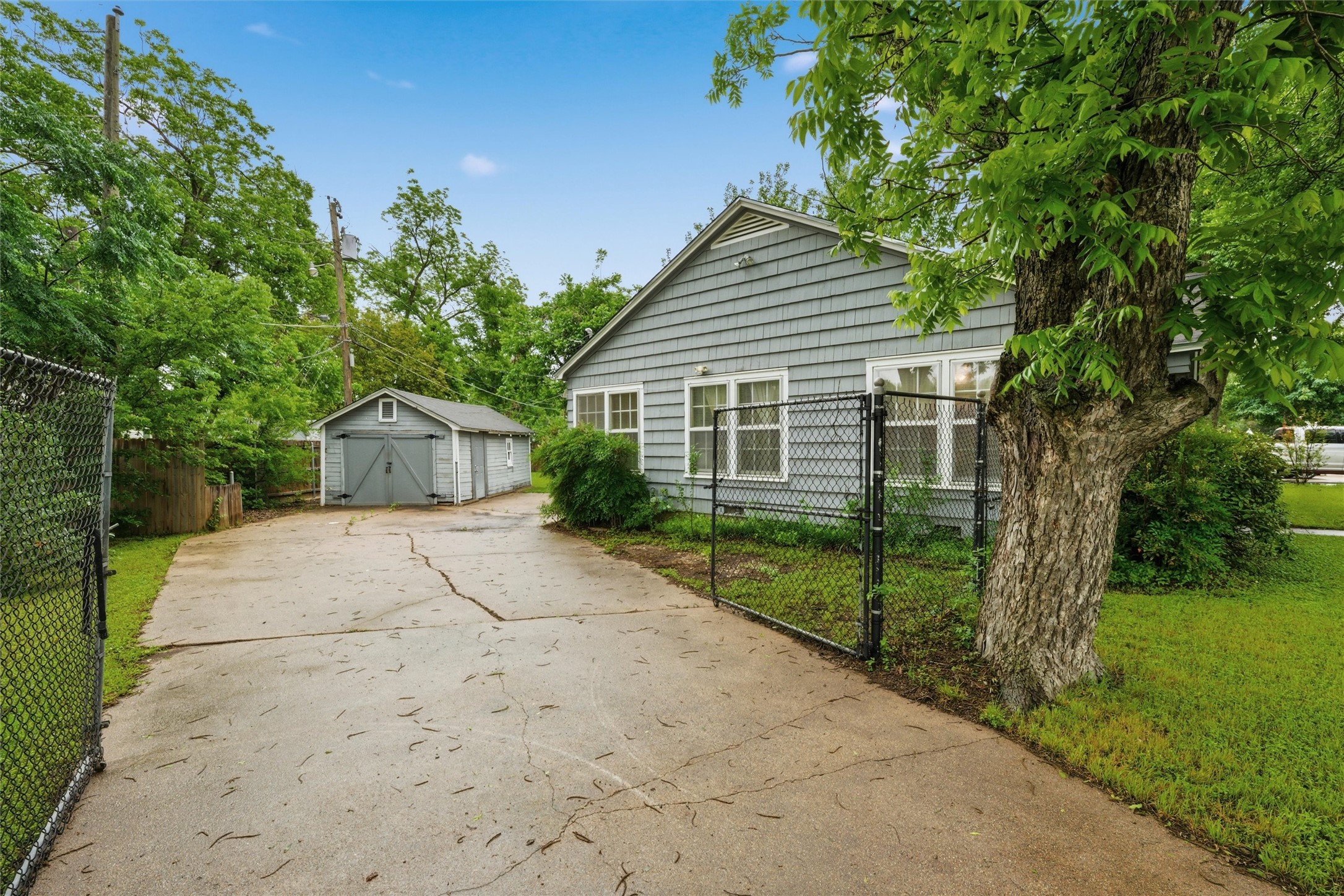 1325 N 34th Street Waco TX 76710