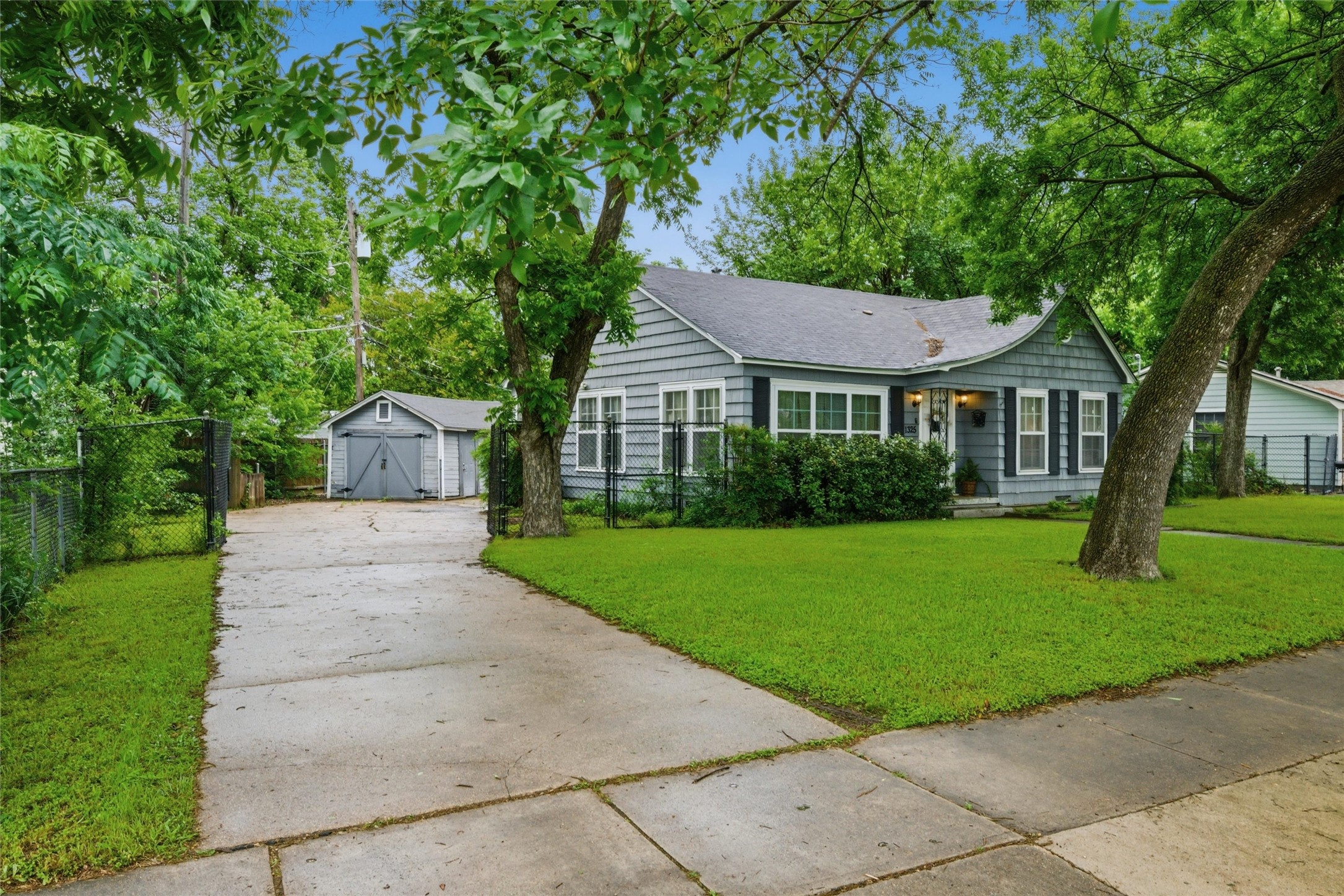 1325 N 34th Street Waco TX 76710