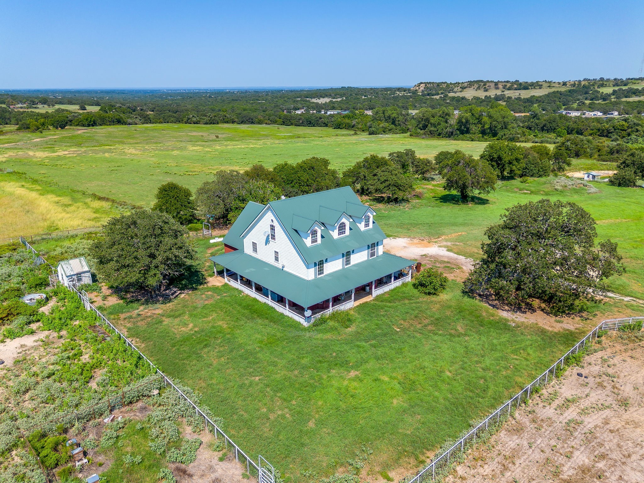 7726 W Highway 199 Springtown TX 76082