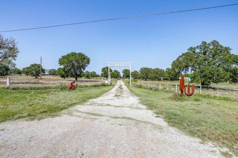 7726 W Highway 199 Springtown TX 76082