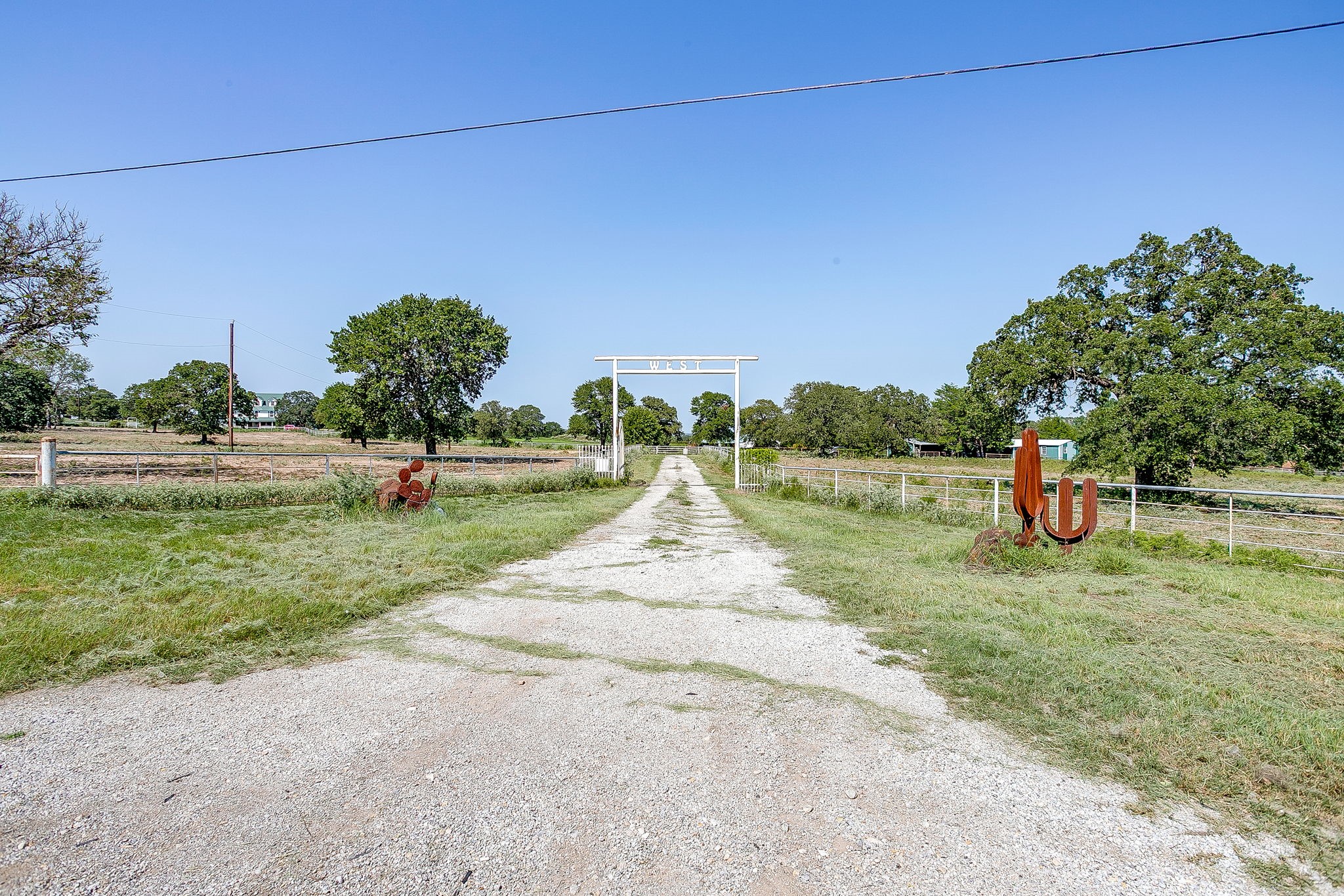 7726 W Highway 199 Springtown TX 76082