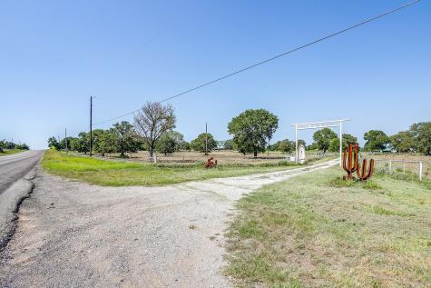 7726 W Highway 199 Springtown TX 76082