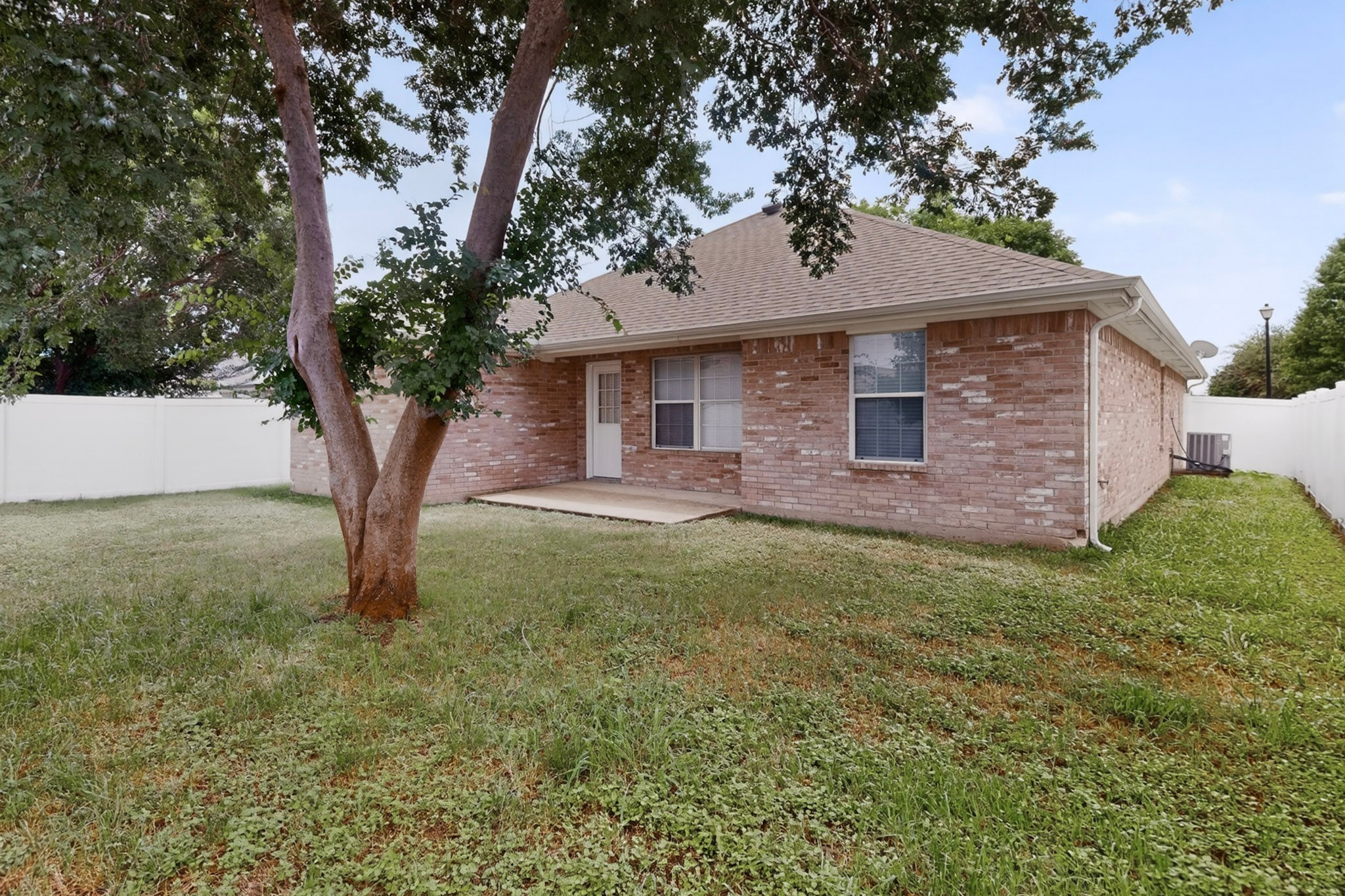 2319 Great Light Drive Dallas TX 75228