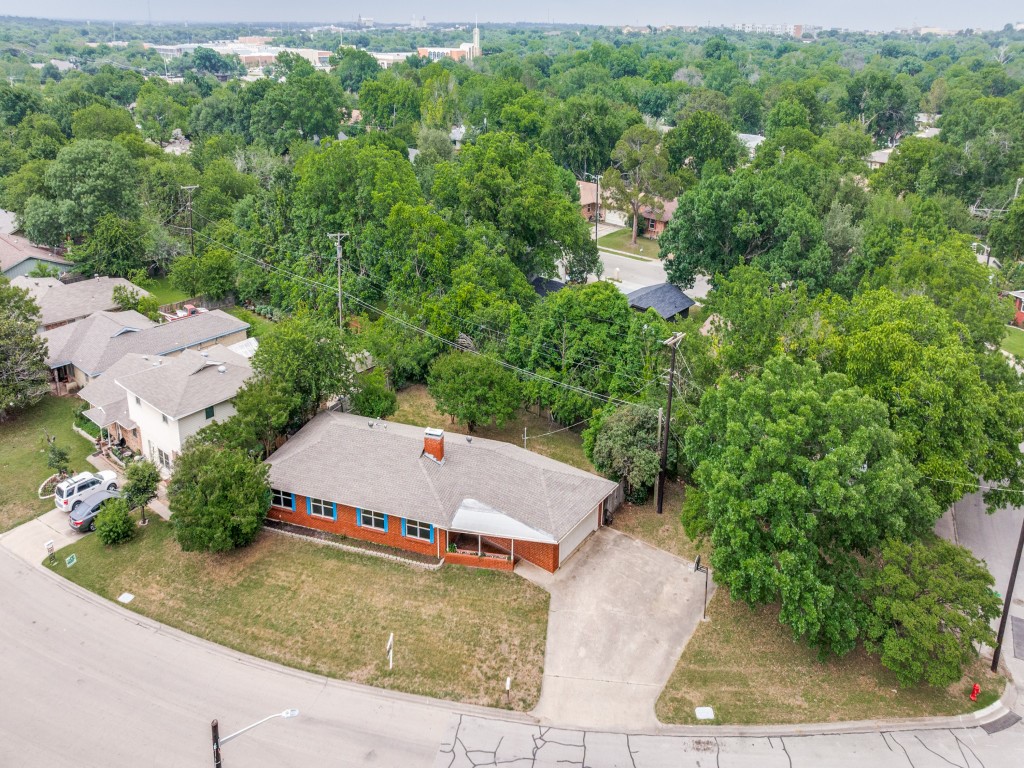1825 Emery Street Denton TX 76201