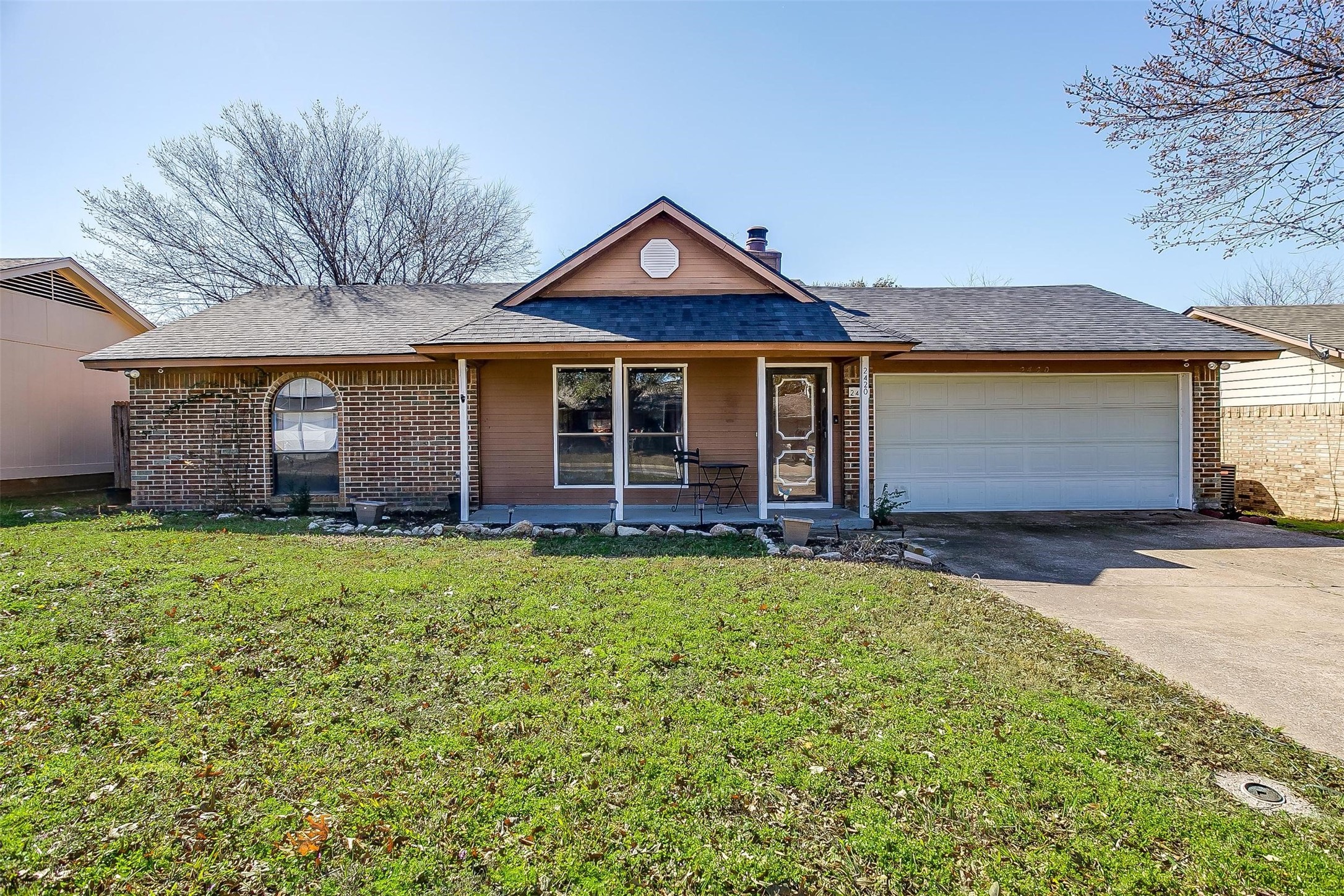 2420 Homewood Trail Arlington TX 76015