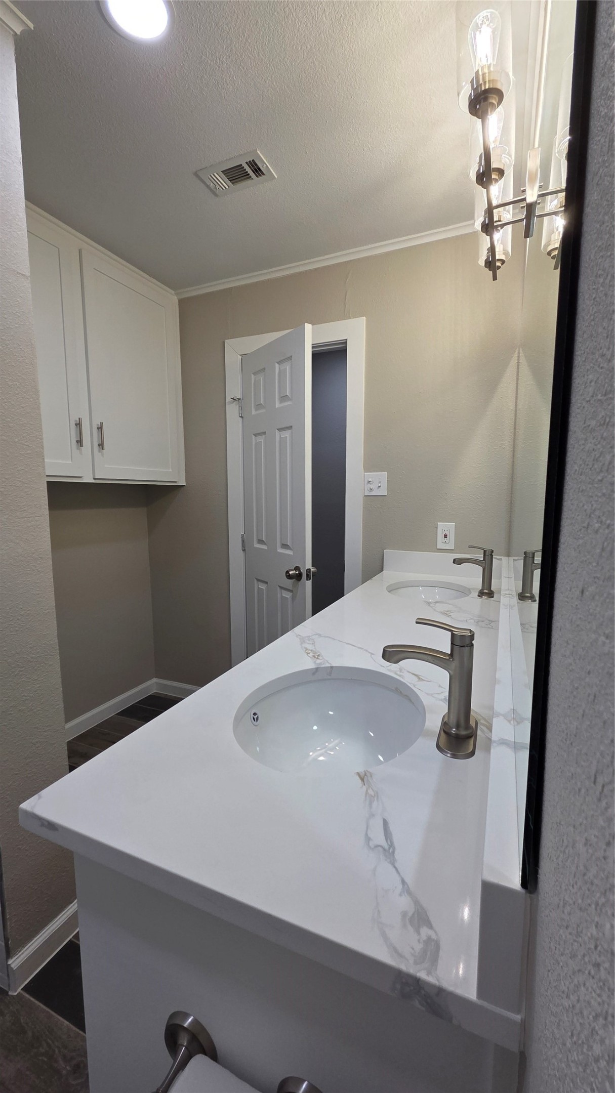 108 County Road 1102 Streetman TX 75859