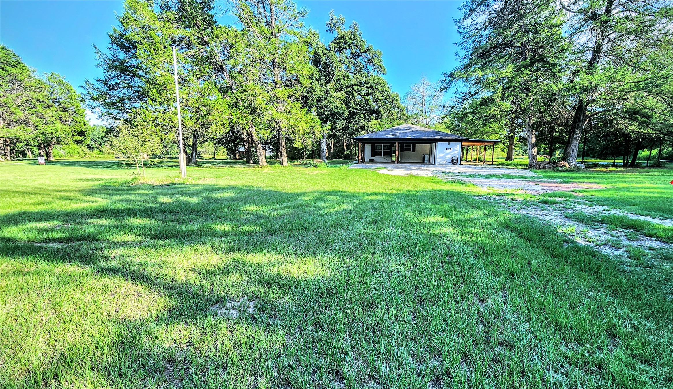 108 County Road 1102 Streetman TX 75859