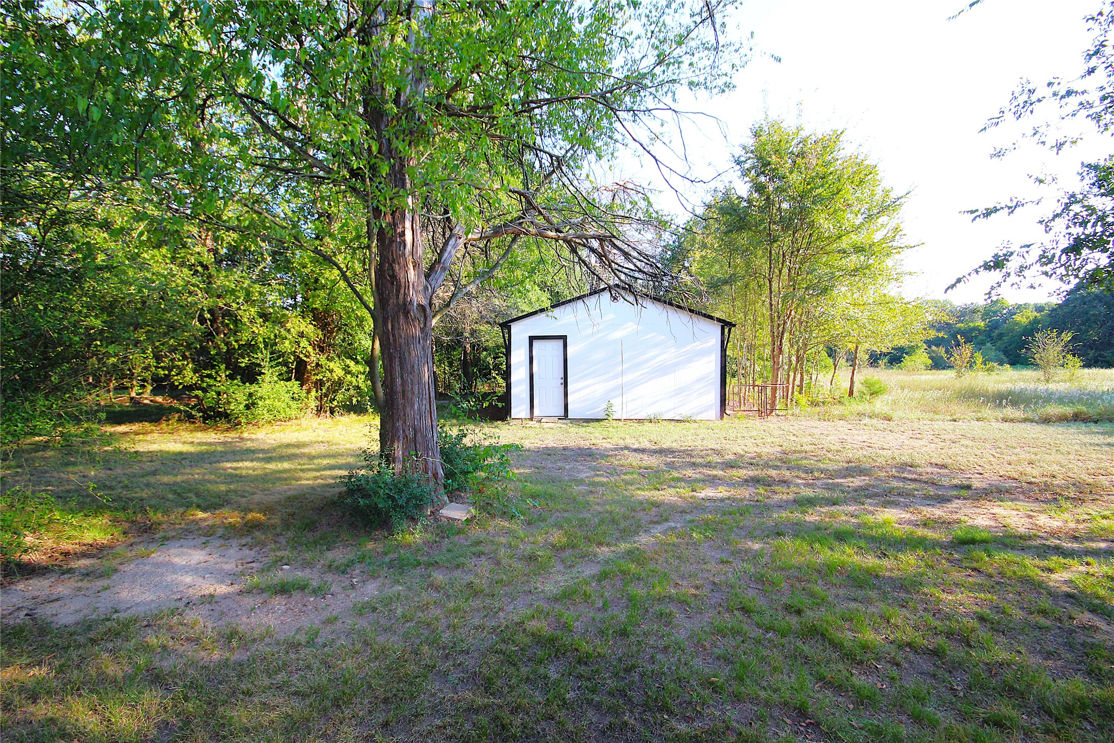 108 County Road 1102 Streetman TX 75859