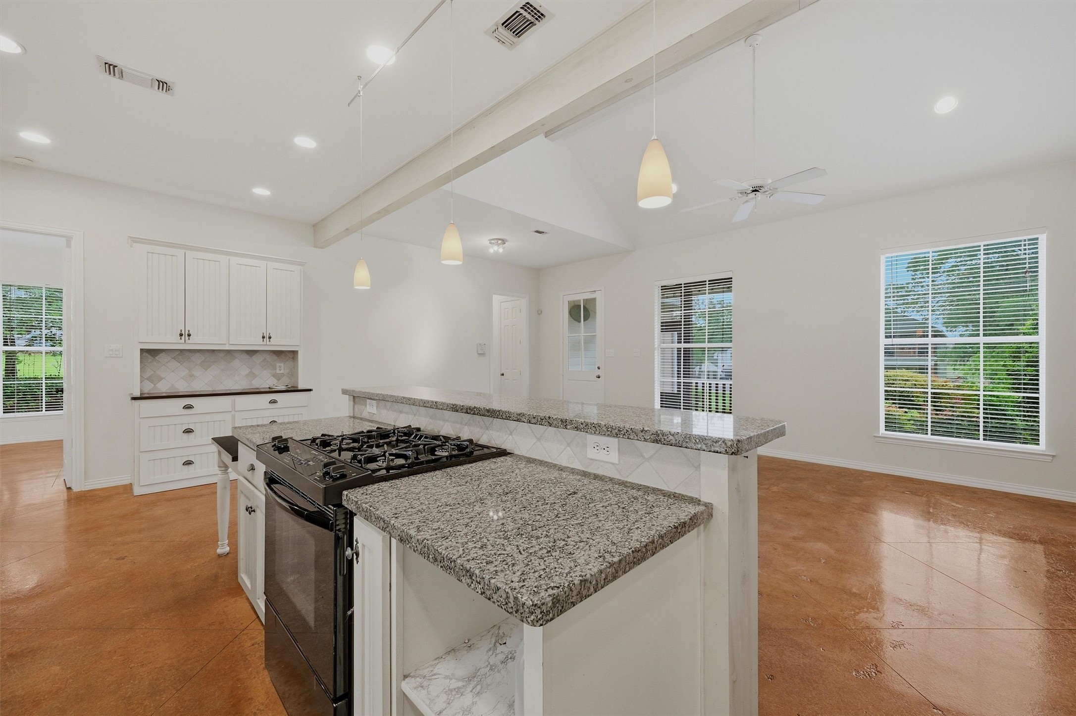 621 Kiowa Drive E Lake Kiowa TX 76240
