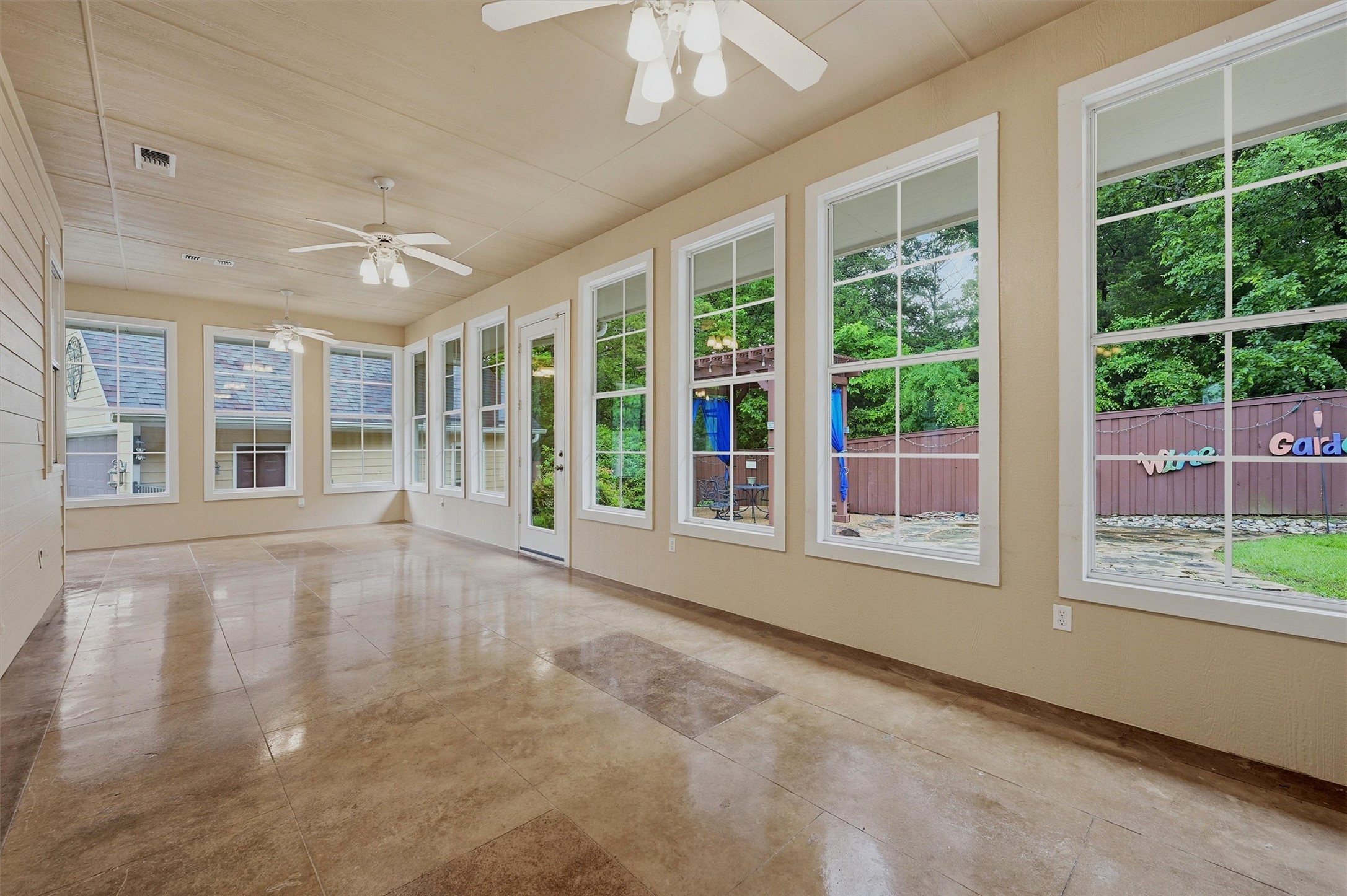 621 Kiowa Drive E Lake Kiowa TX 76240