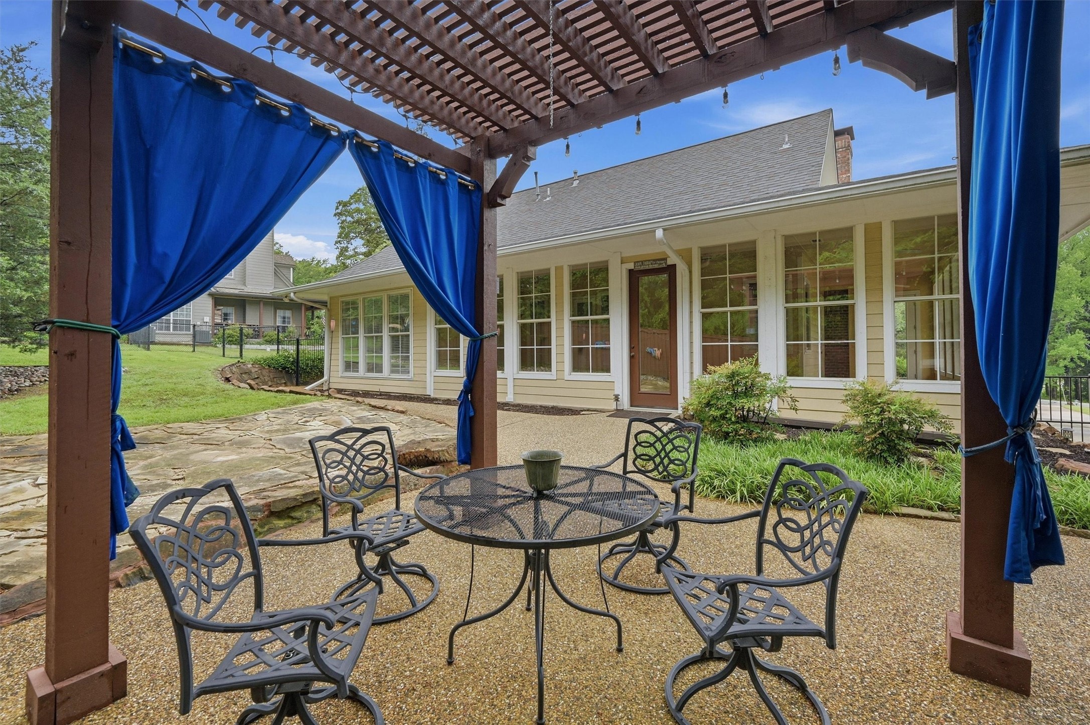 621 Kiowa Drive E Lake Kiowa TX 76240