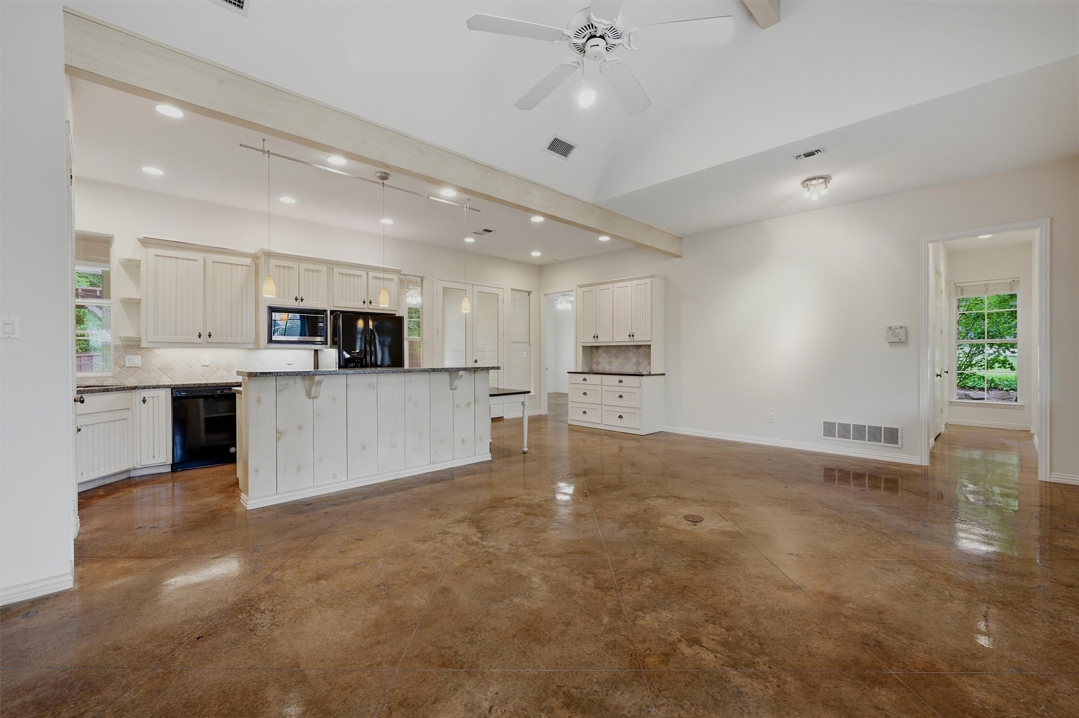 621 Kiowa Drive E Lake Kiowa TX 76240