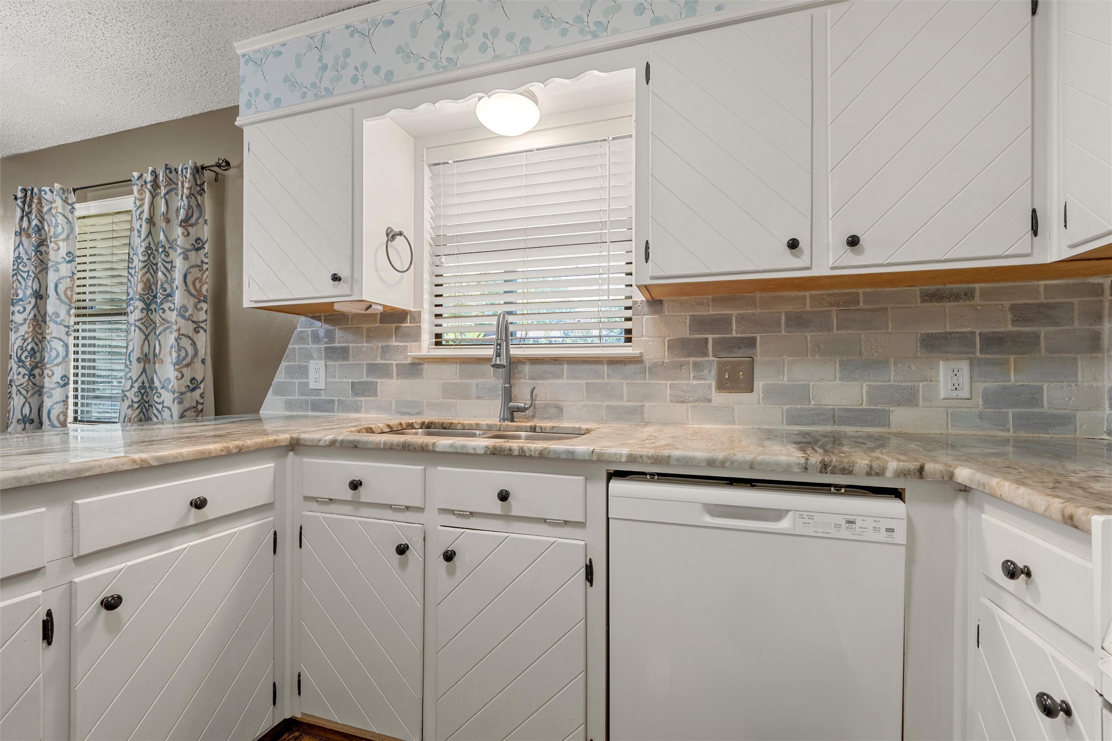 2111 Skylark Drive Waco TX 76712