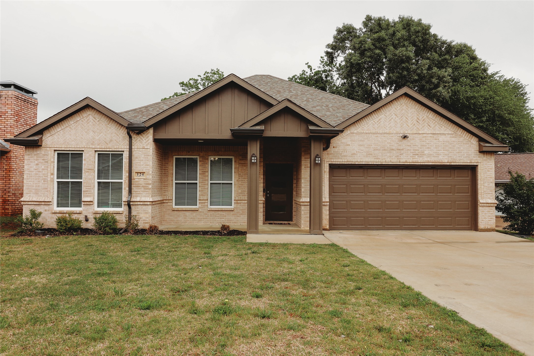124 Settlers Court Palestine TX 75801