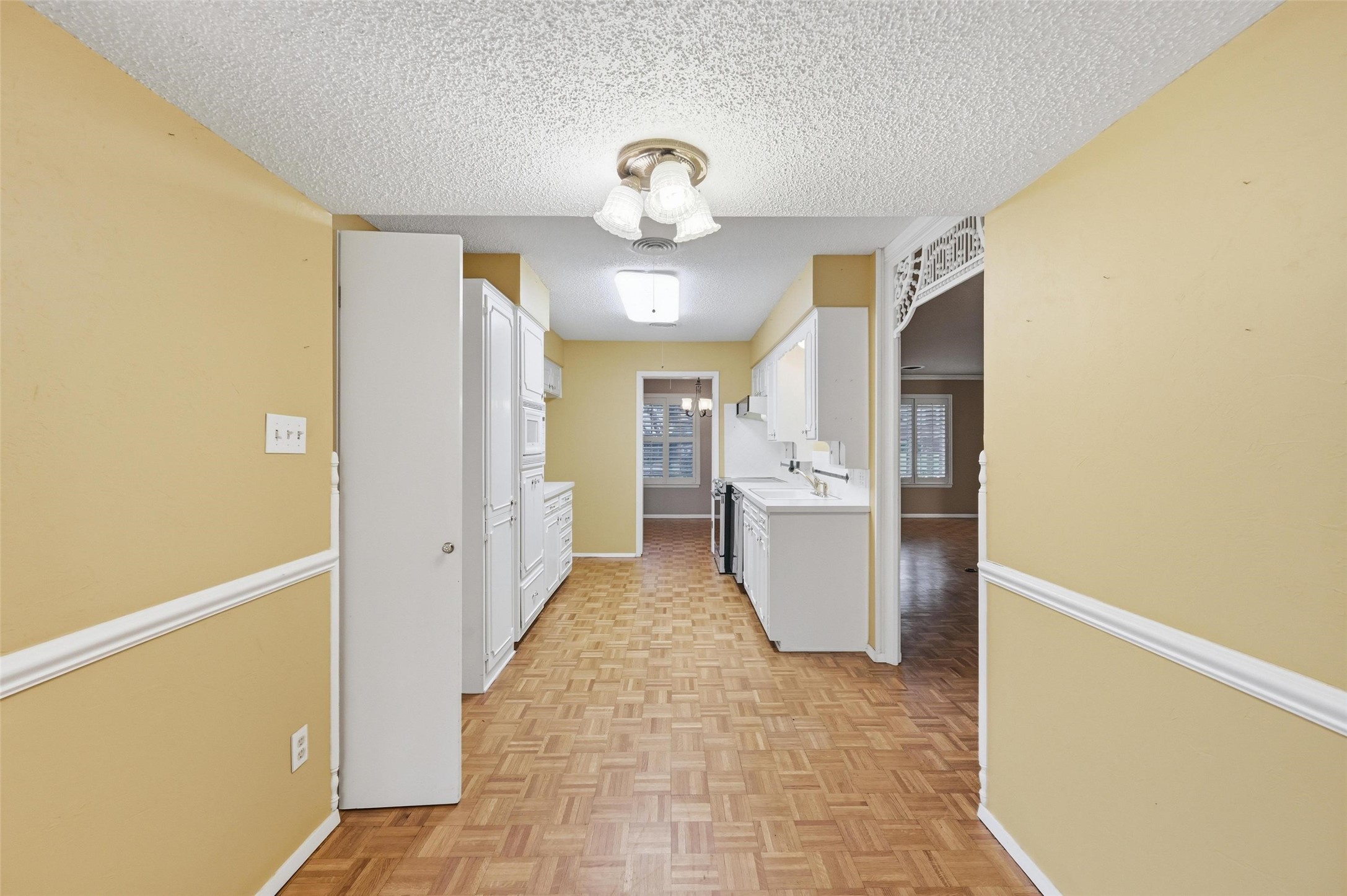 1702 Marshalldale Drive Arlington TX 76013