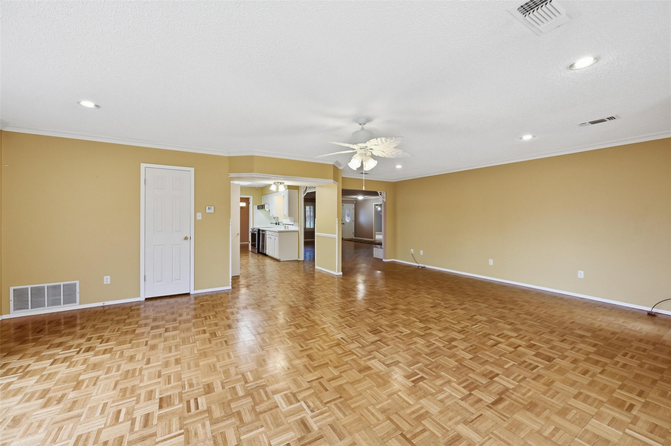 1702 Marshalldale Drive Arlington TX 76013