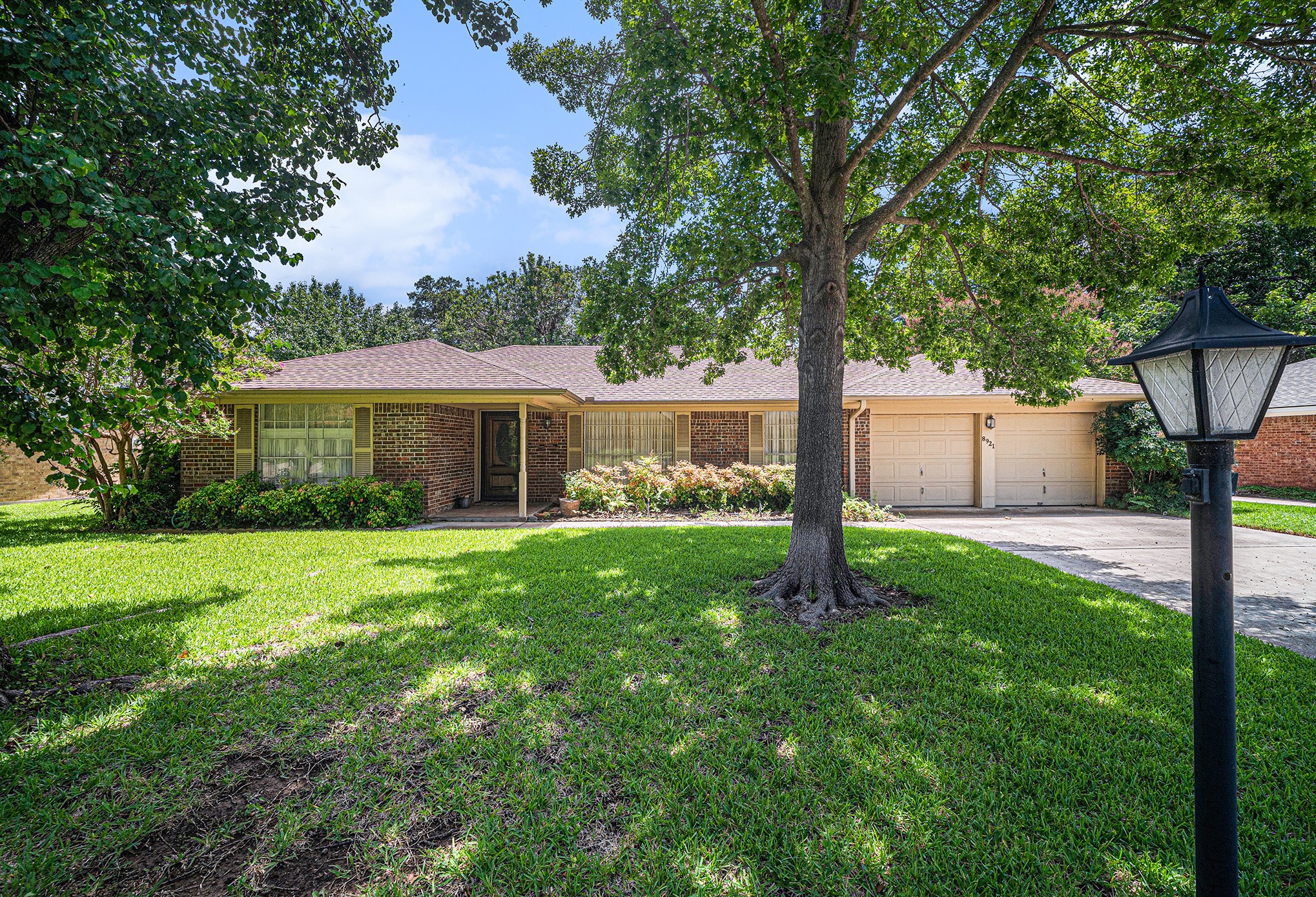 8921 Sirocka Drive Benbrook TX 76116