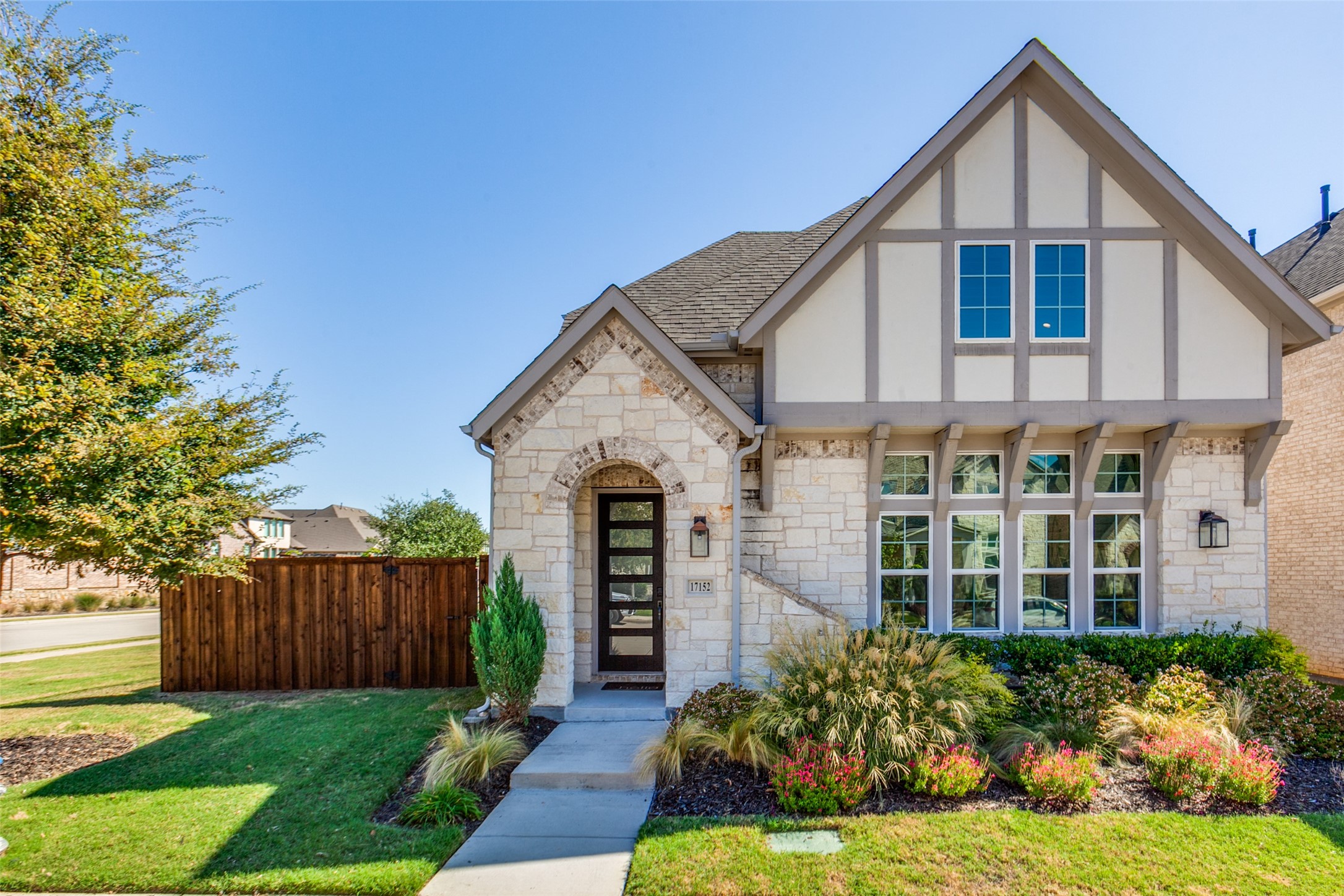 17152 Lacebark Lane Dallas TX 75252