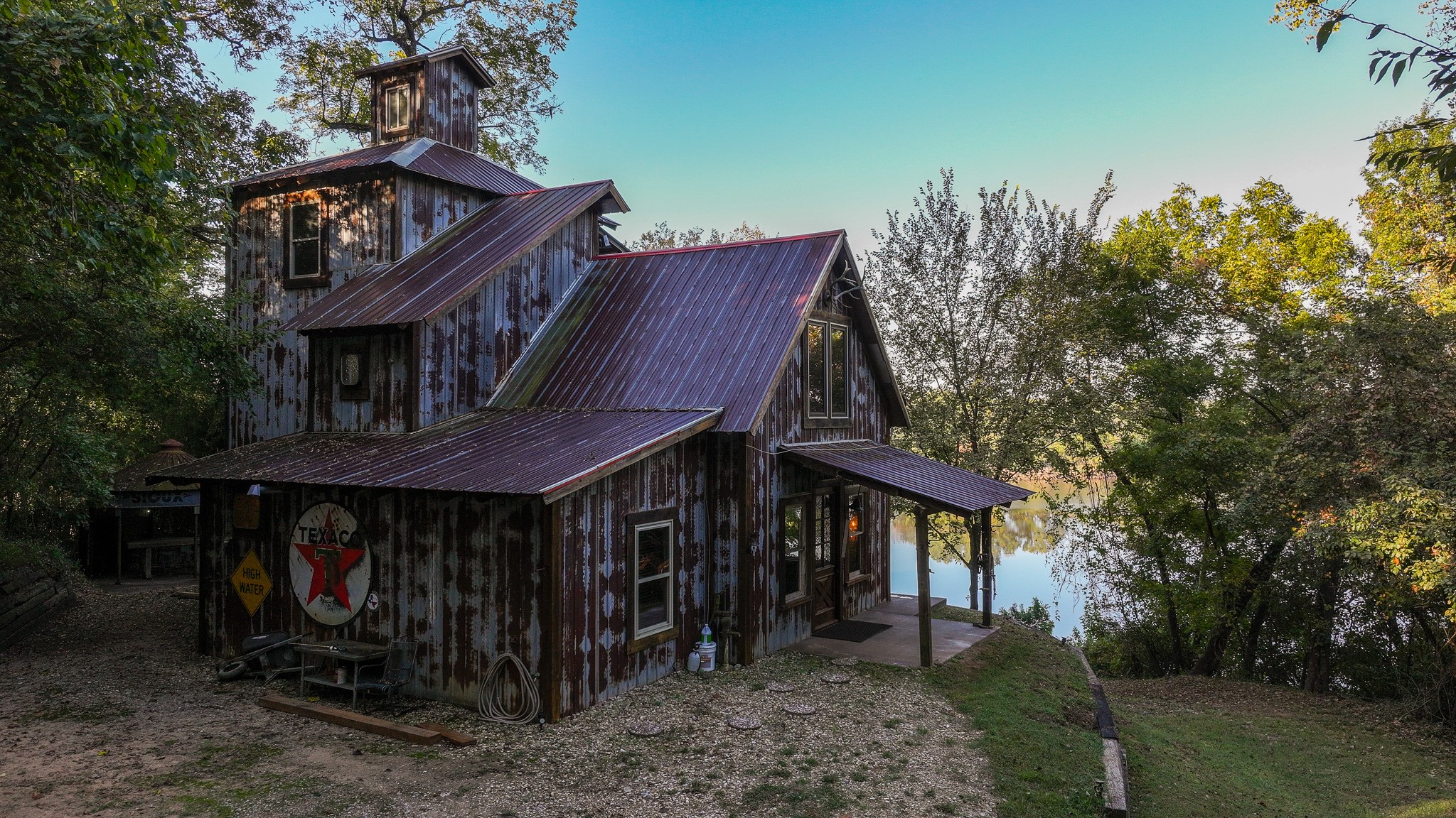 1294 River Road Colbert OK 74733