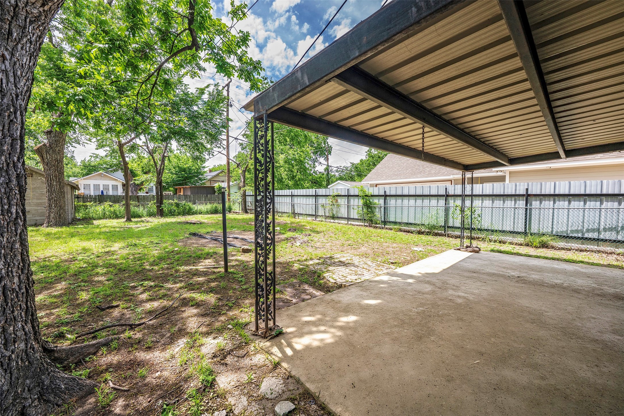 2614 May Street Fort Worth TX 76110