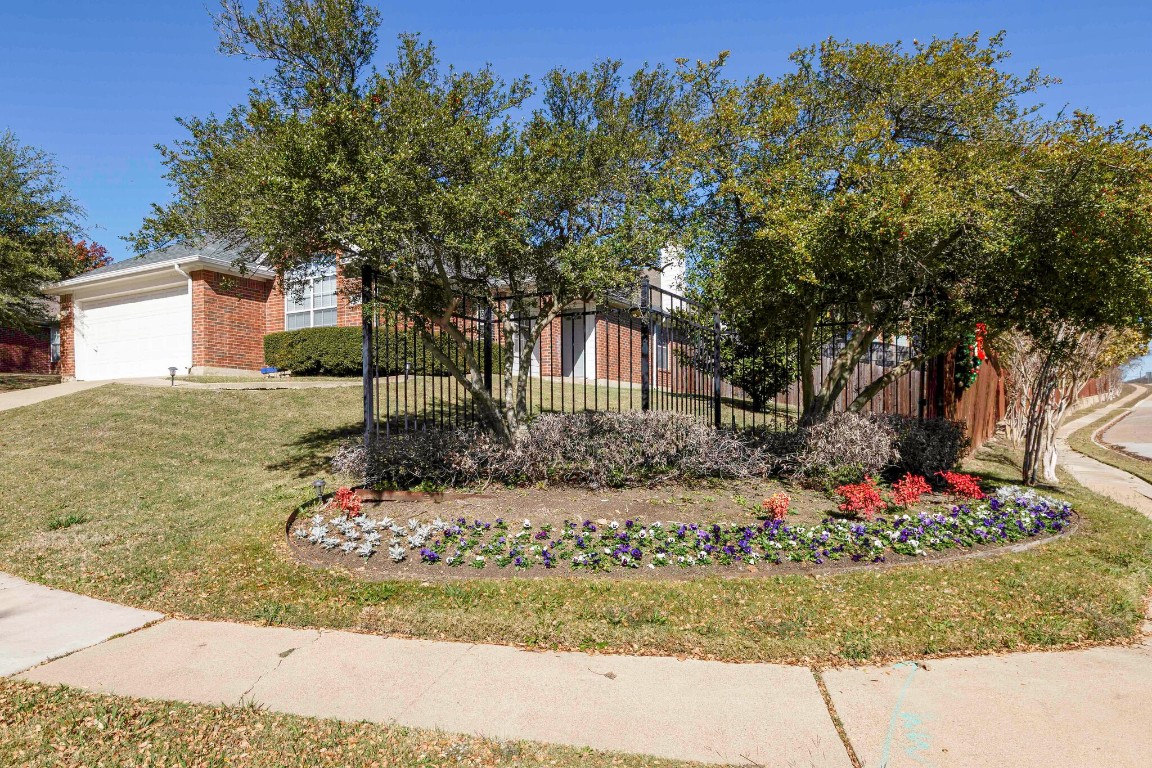 6140 Lake Vista Drive Dallas TX 75249