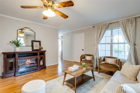 441 Compton Lane Waxahachie TX 75167
