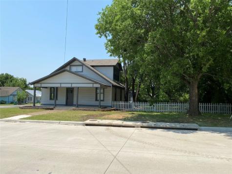 1101 N Culberson Street Gainesville TX 76240