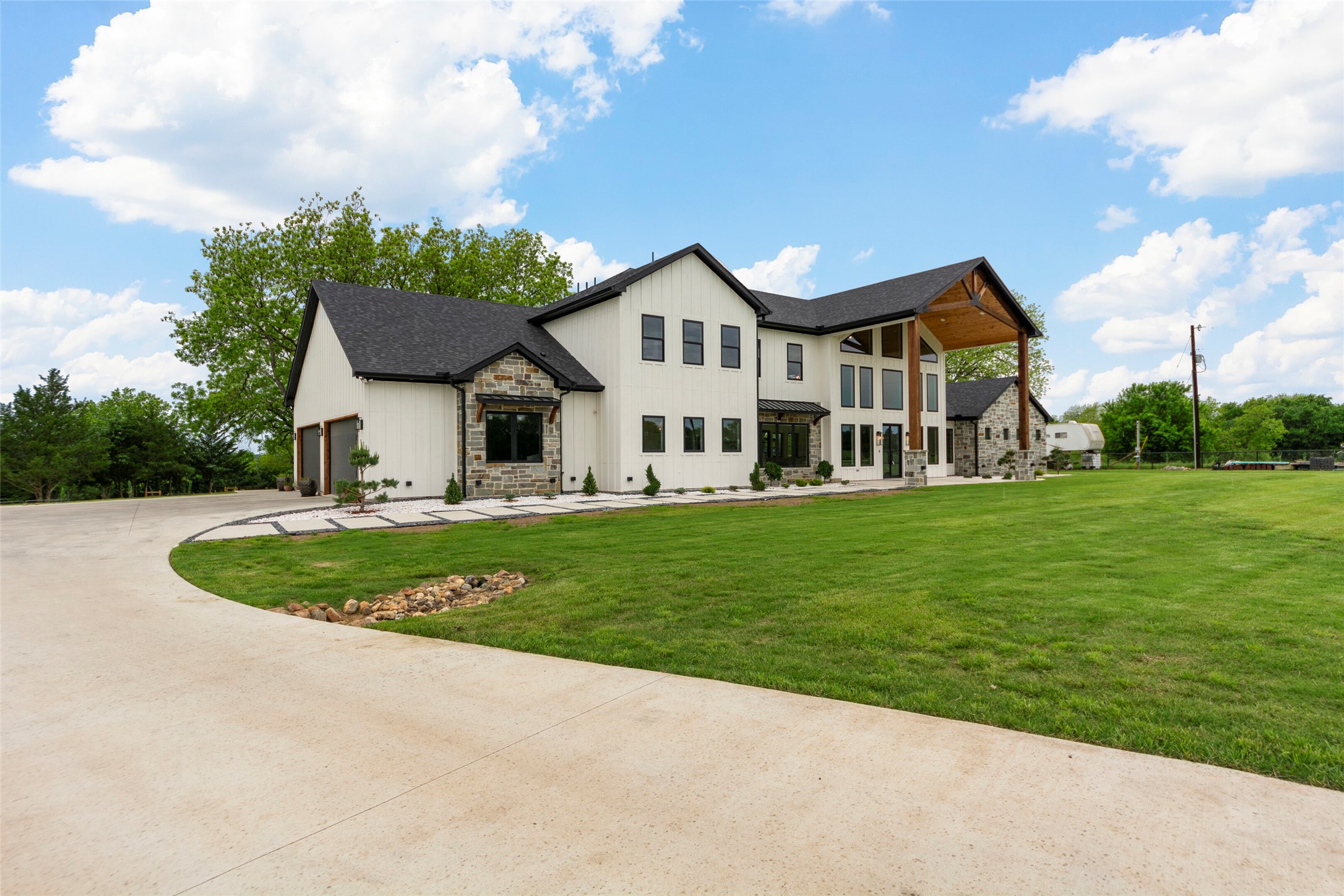 1088 Smith Oak Road Sherman TX 75090